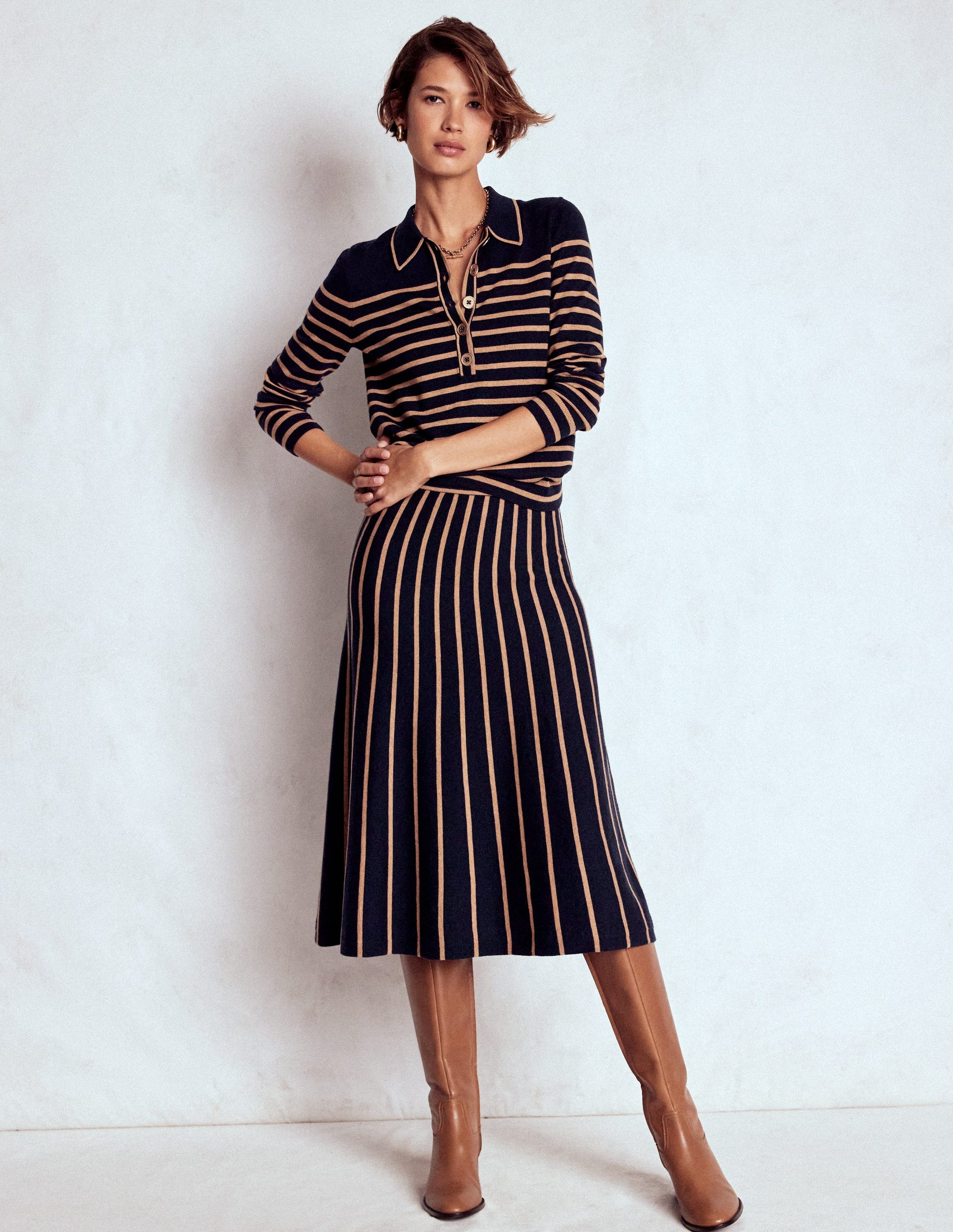 Liz Henley Jumper-Navy / Camel-4