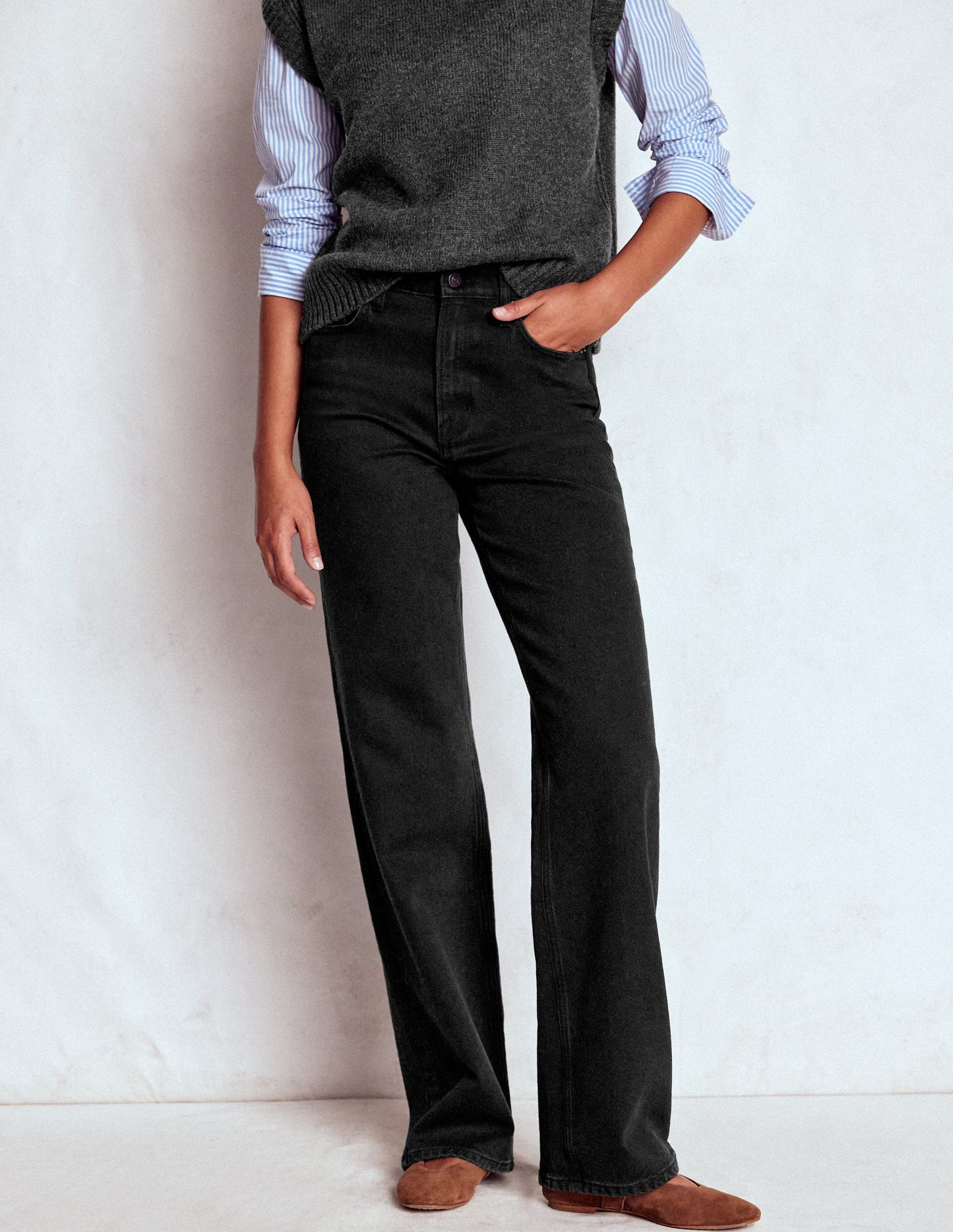 High Rise Column Leg Jeans-Black