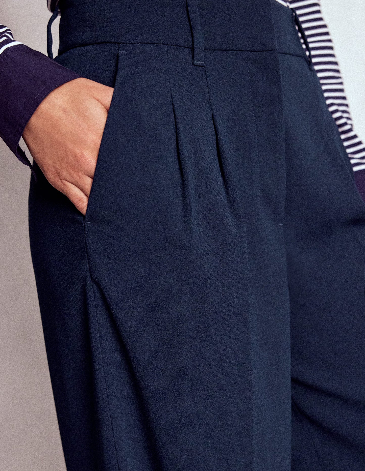 Kensington Tailored Pants-Navy