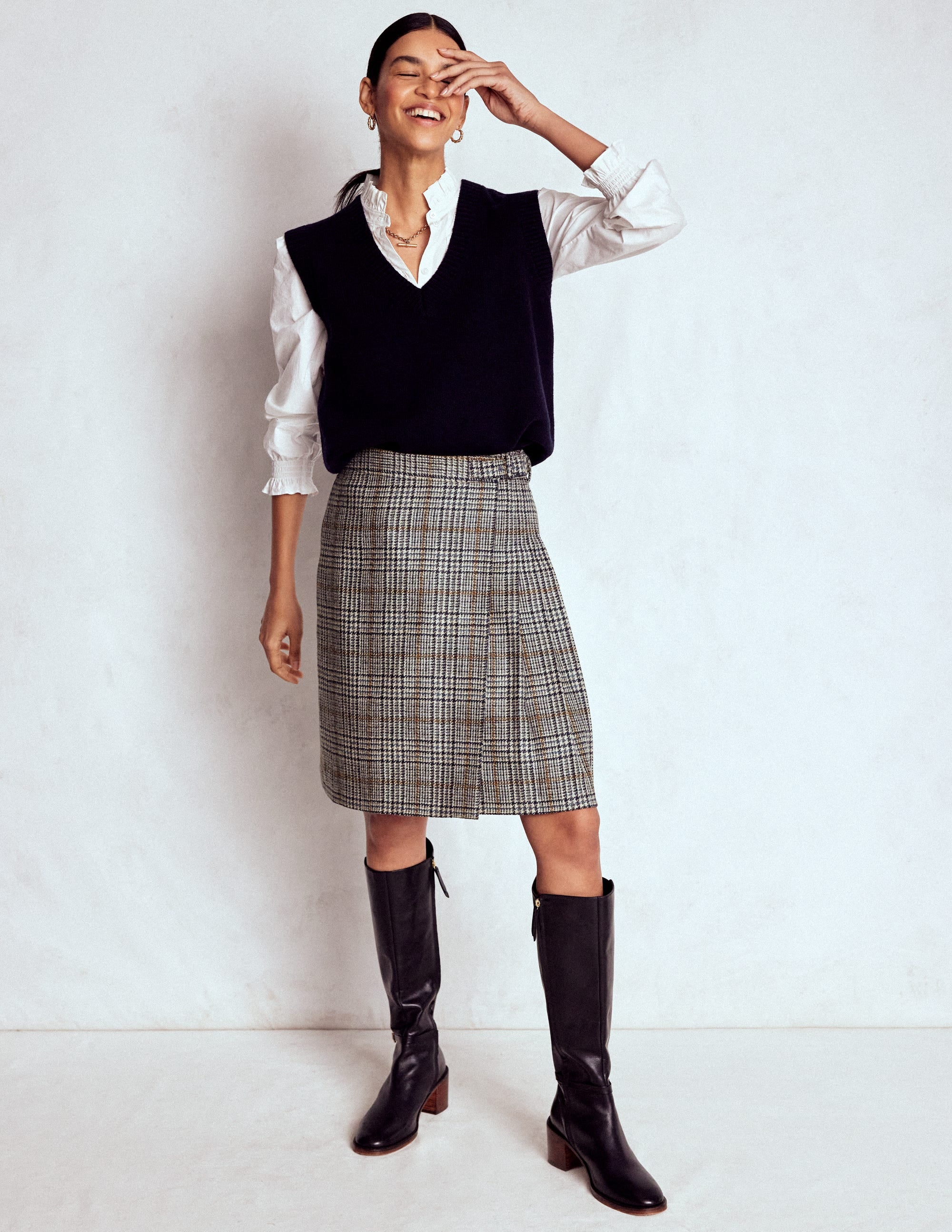 Helen Wool Kilt Skirt-Blue and Grey Prince of Wales - Image 1