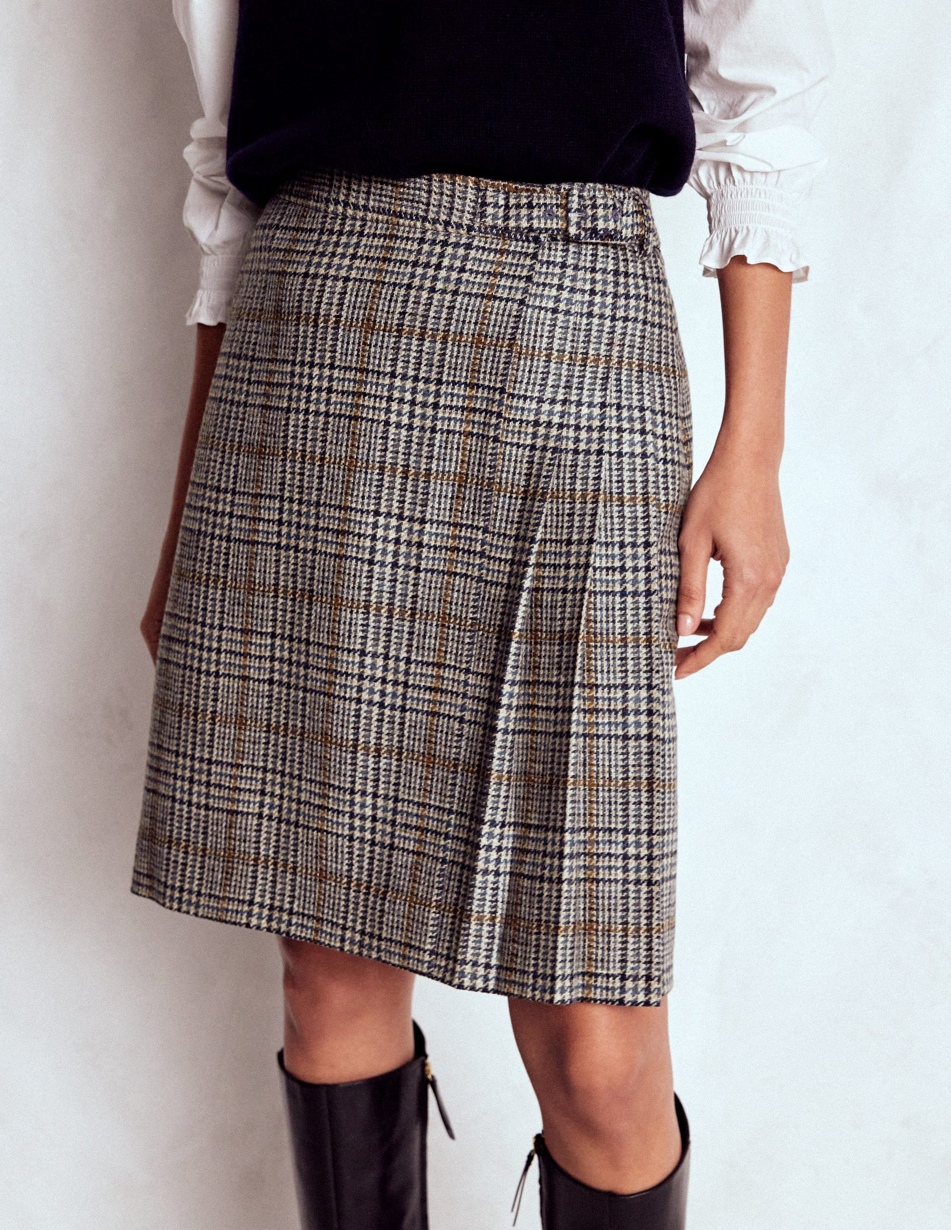 Helen Wool Kilt Skirt-Blue and Grey Prince of Wales-5