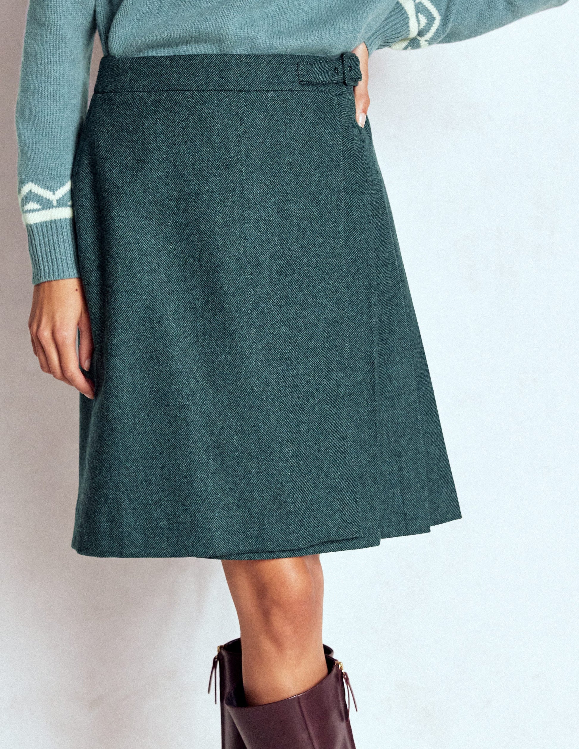 Helen Wool Kilt Skirt-Green and Navy Herringbone-4