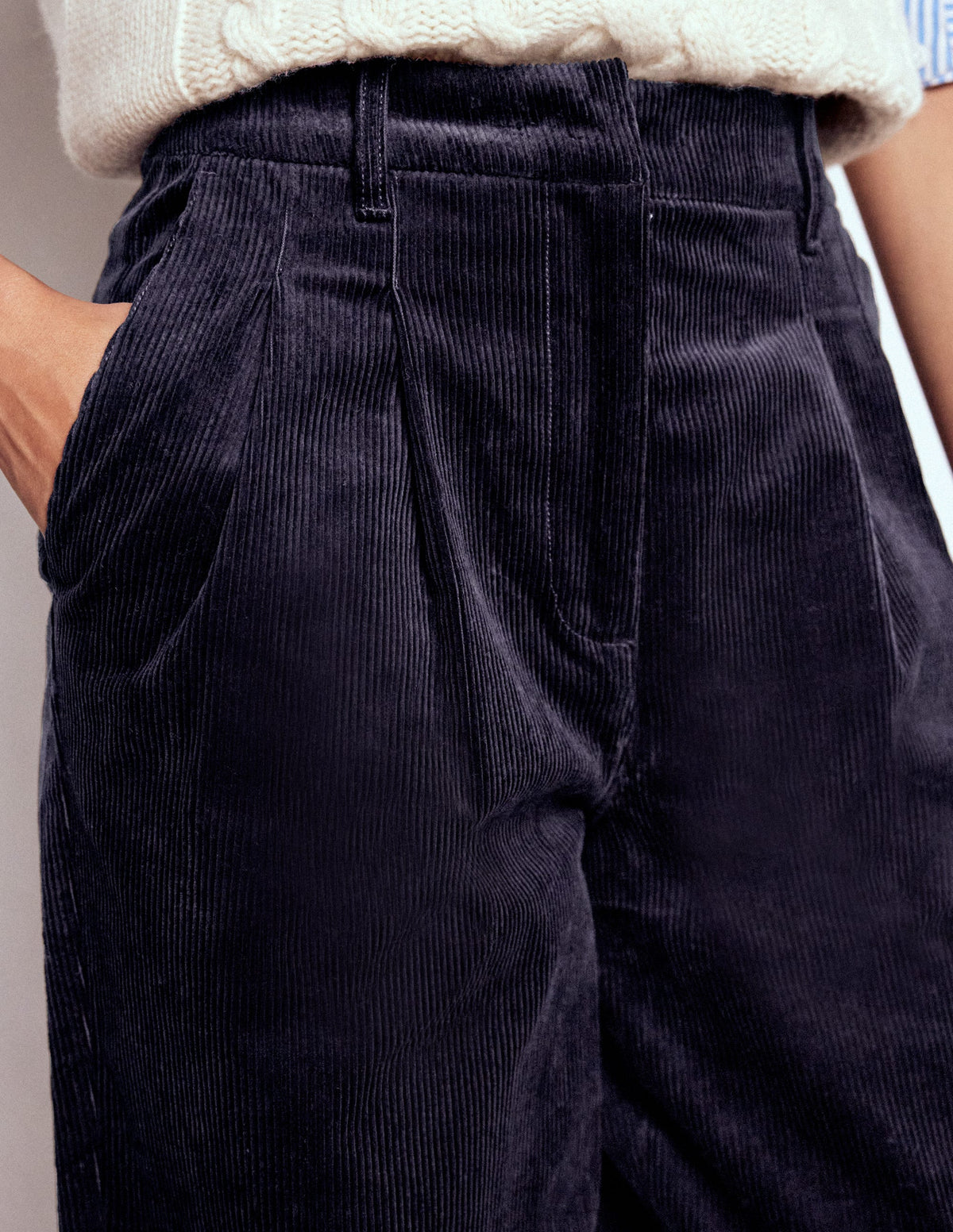 Bloomsbury Cord Pants-NAVY - Image 2