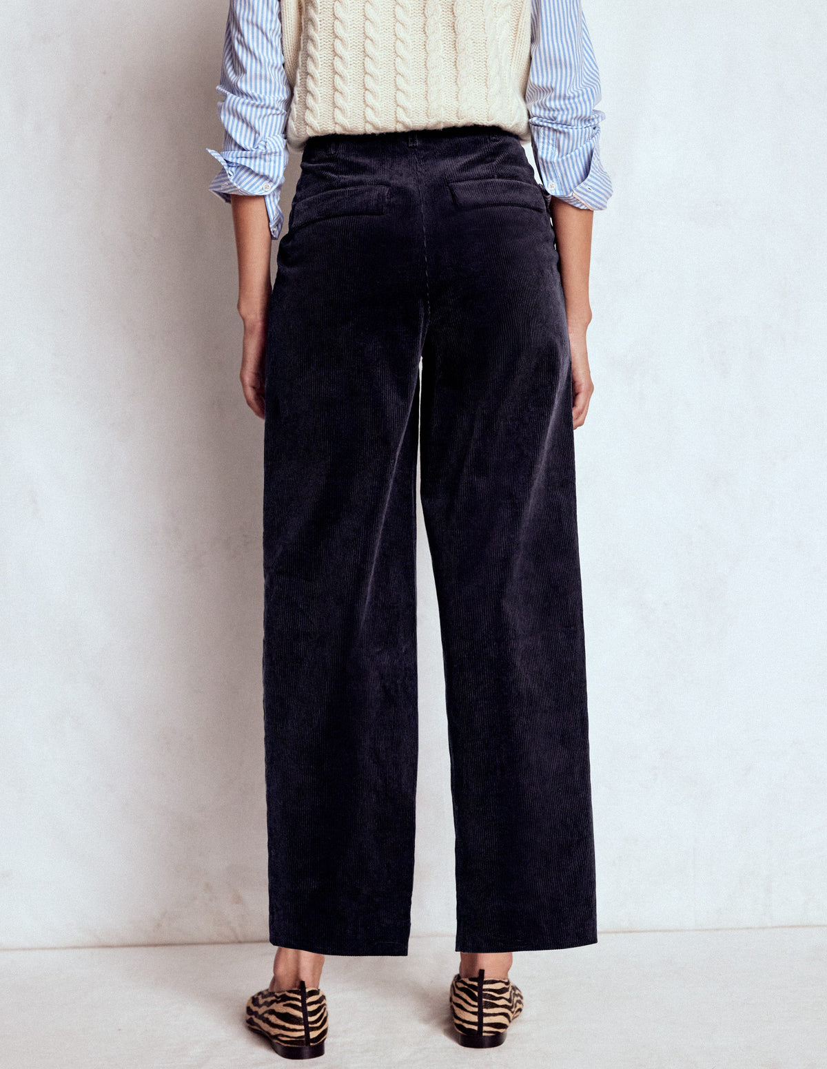 Bloomsbury Cord Pants-NAVY - Image 3
