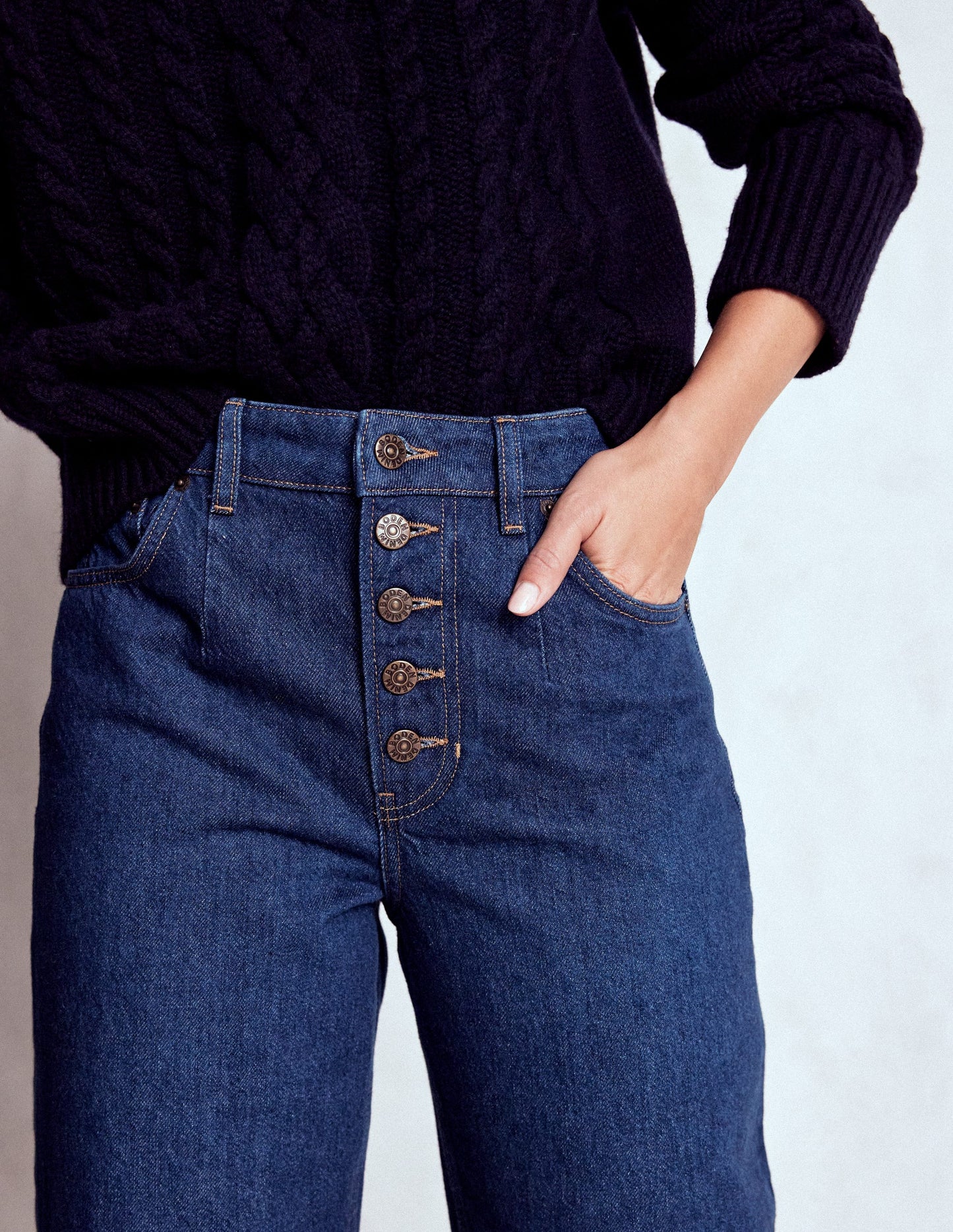Exposed Button Straight Jeans-Indigo