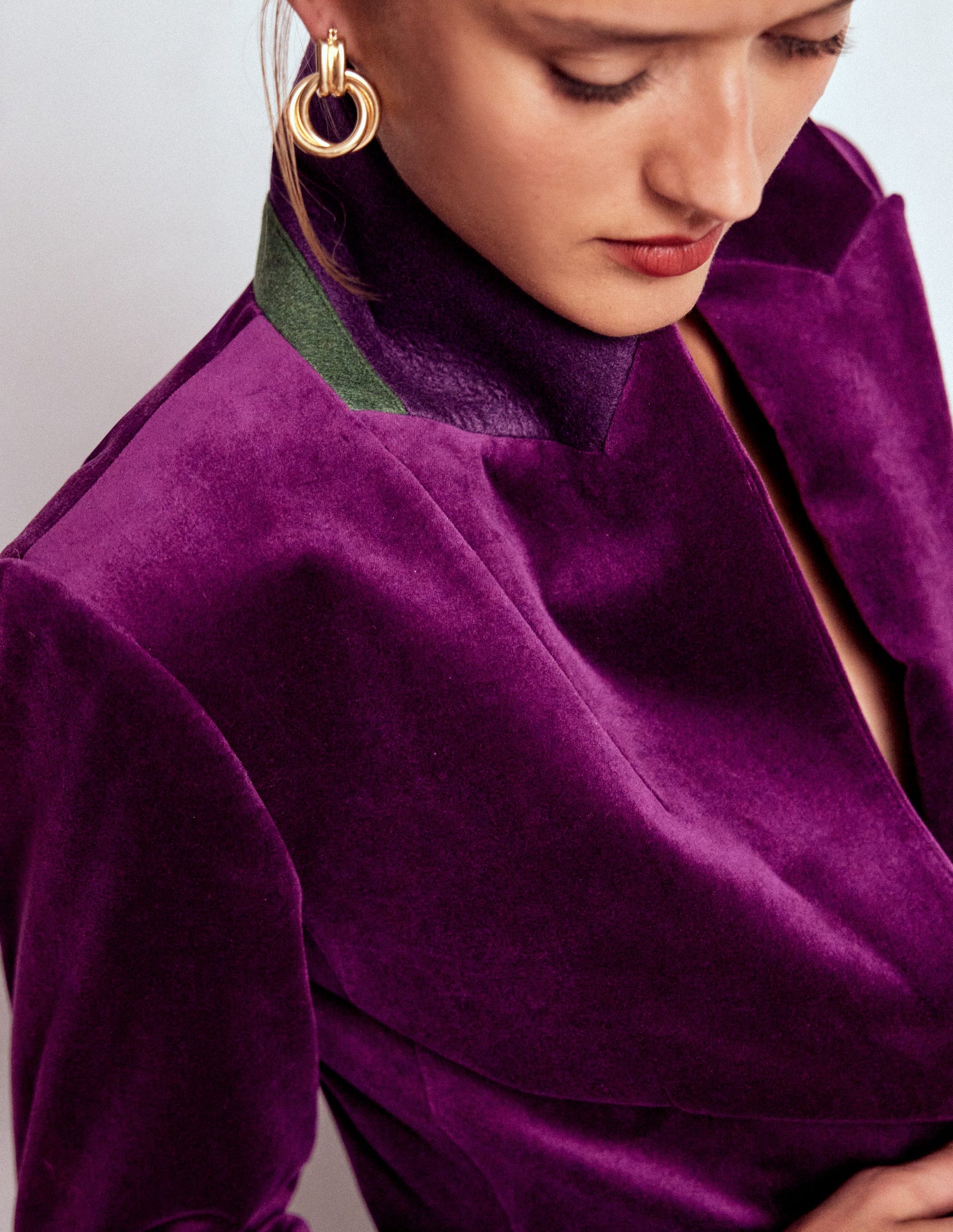 Stamford Velvet Blazer-Plum Jam-2