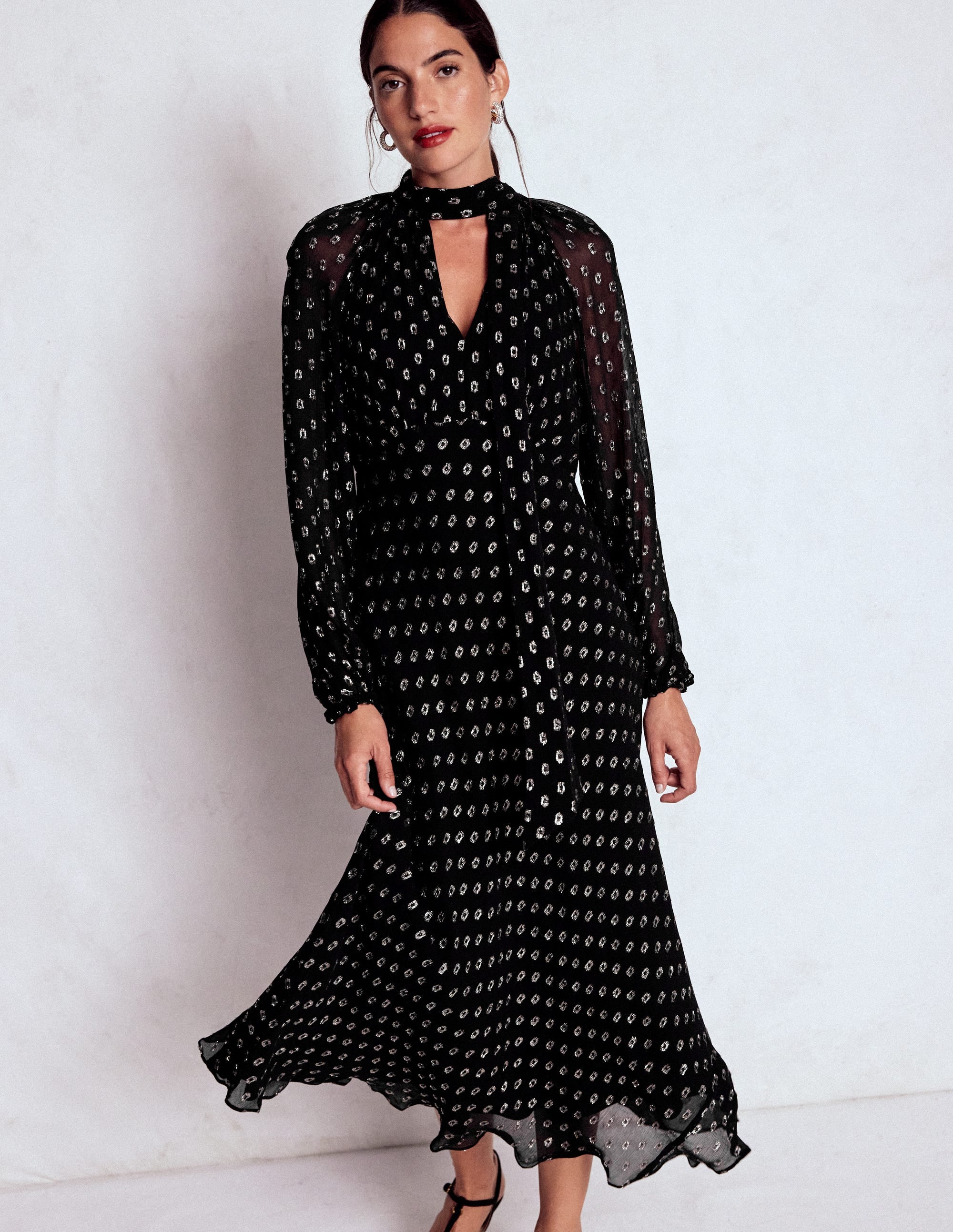 midi v neck black tie dress Lucinda V-Neck Twist Back Elegant and refined Black V-Neck Midi Dress