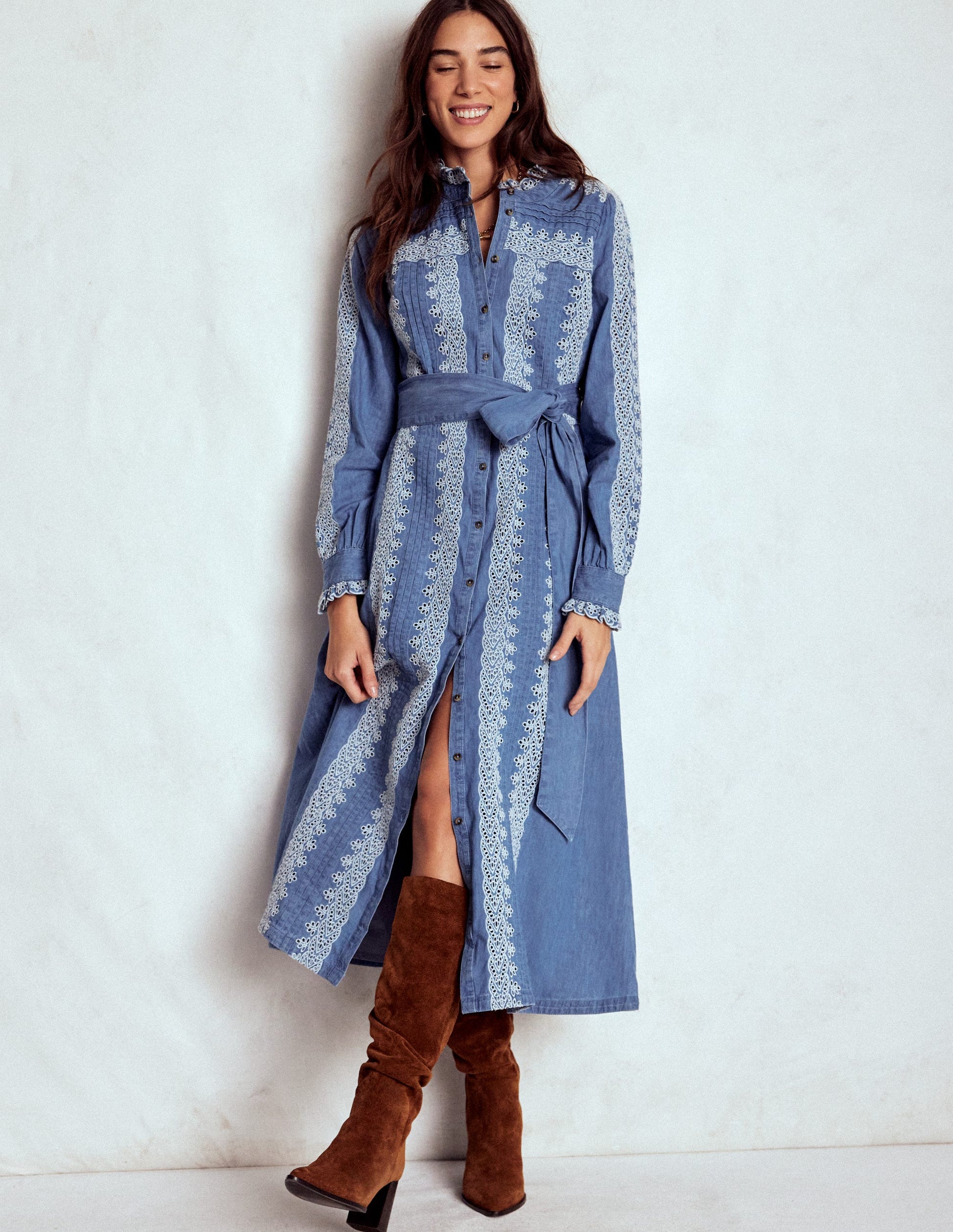 Boden Women's Ruffle Placket Chambray Dress in Blue | Size 6 Boden Women's Ruffle Placket Chambray Dress in Blue | Size 6
