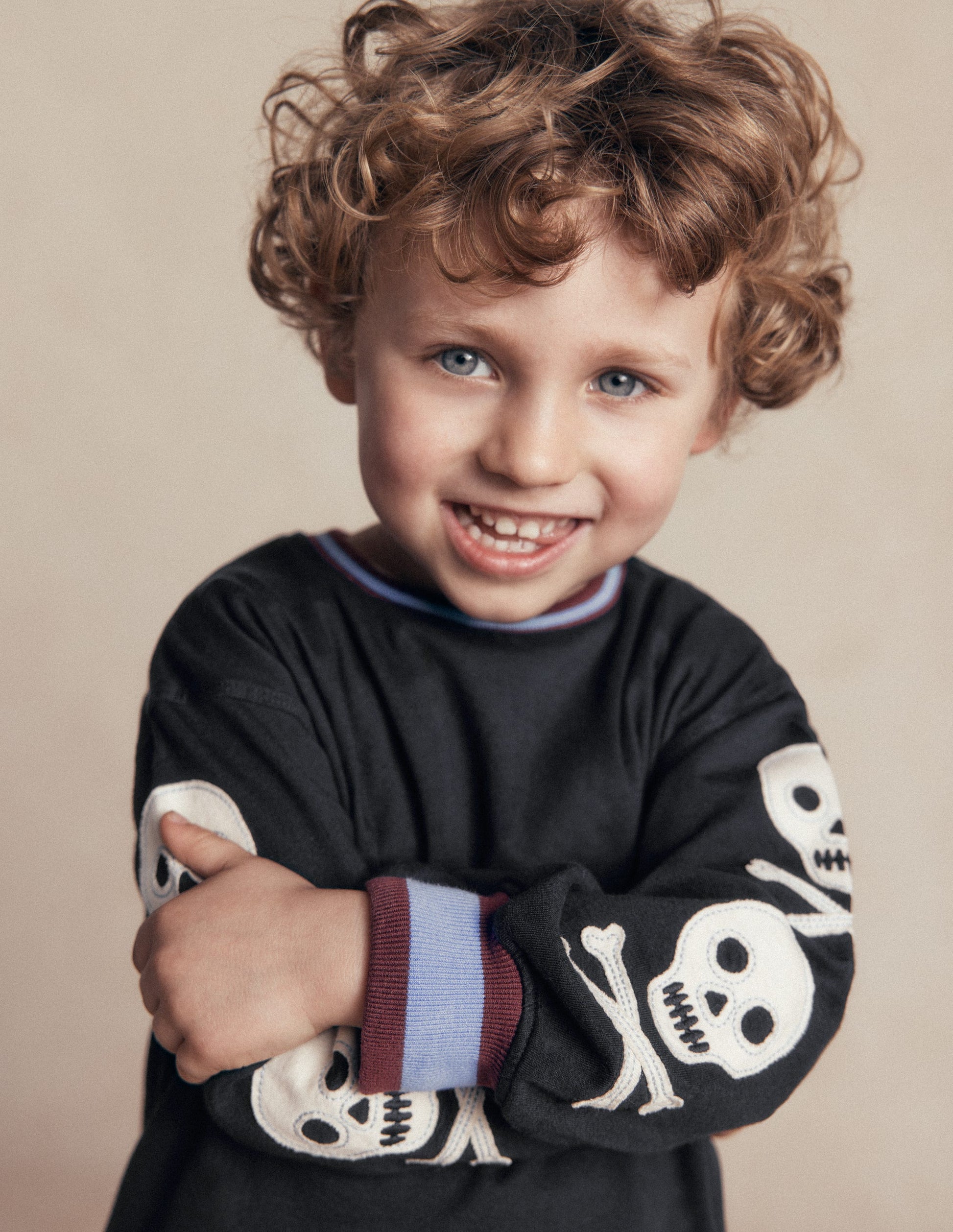 Relaxed Appliqué T-shirt-Shadow Grey Skulls-1