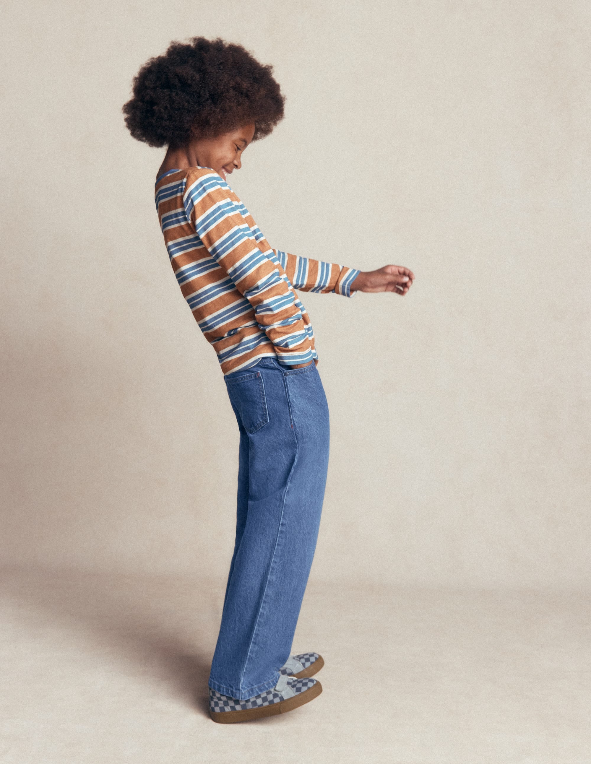 Easy Straight Jeans-Mid Wash - Image 1