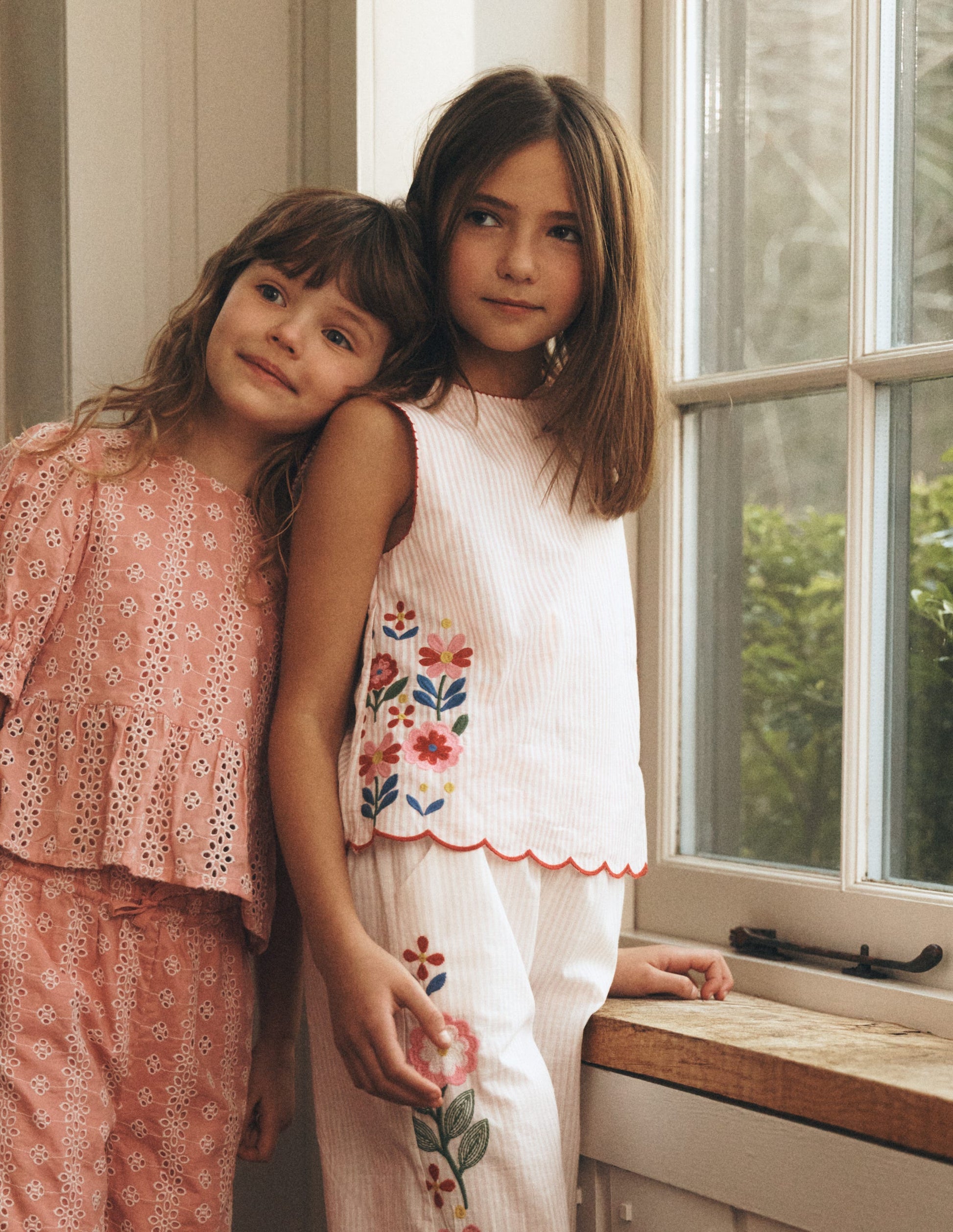 Woven Shell Top-Chalk Pink/ Ivory Floral-4