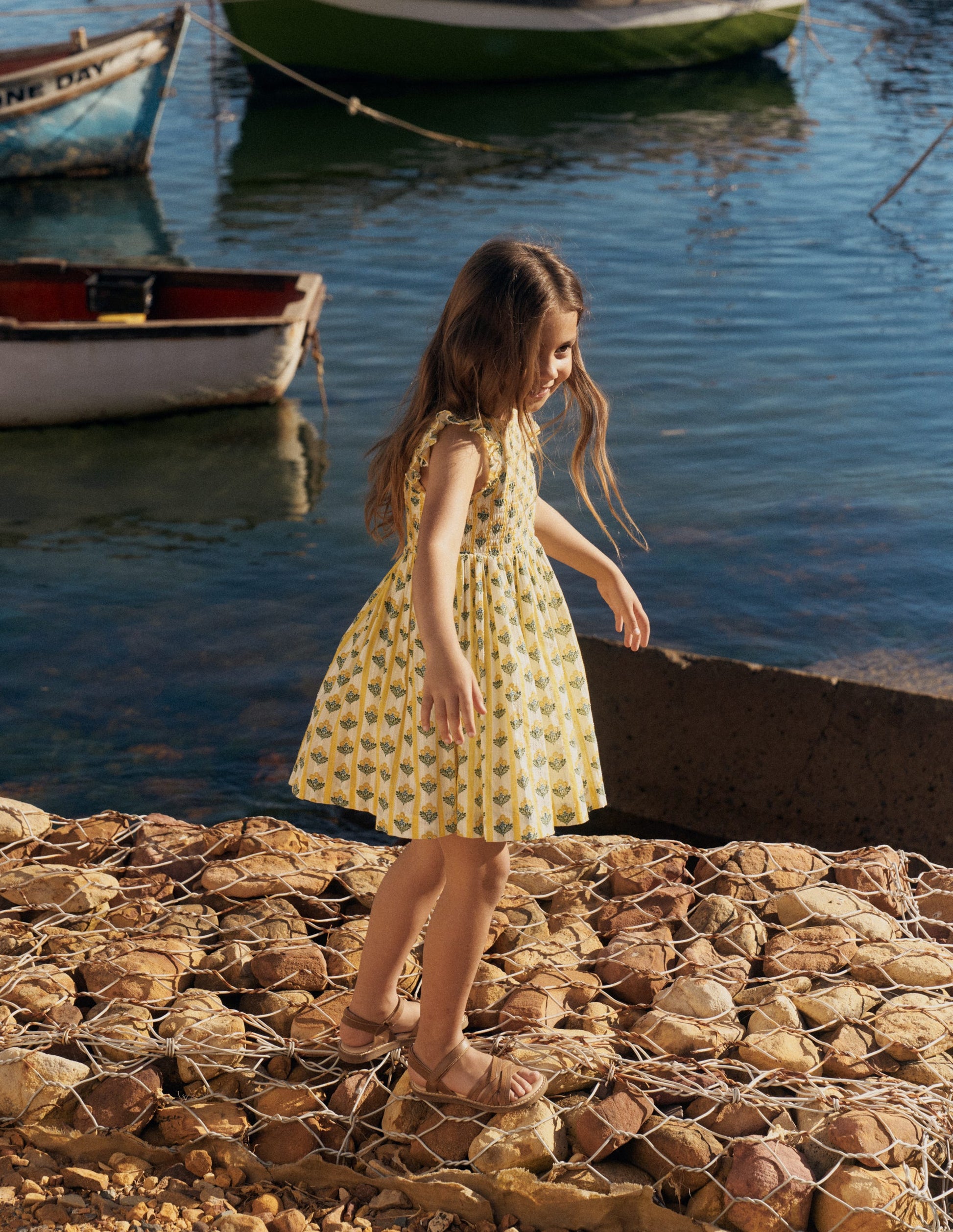 Boden Girls Bow Back Shirred Dress in Yellow | Size 4-5 Years Boden Girls Bow Back Shirred Dress in Yellow | Size 4-5 Years