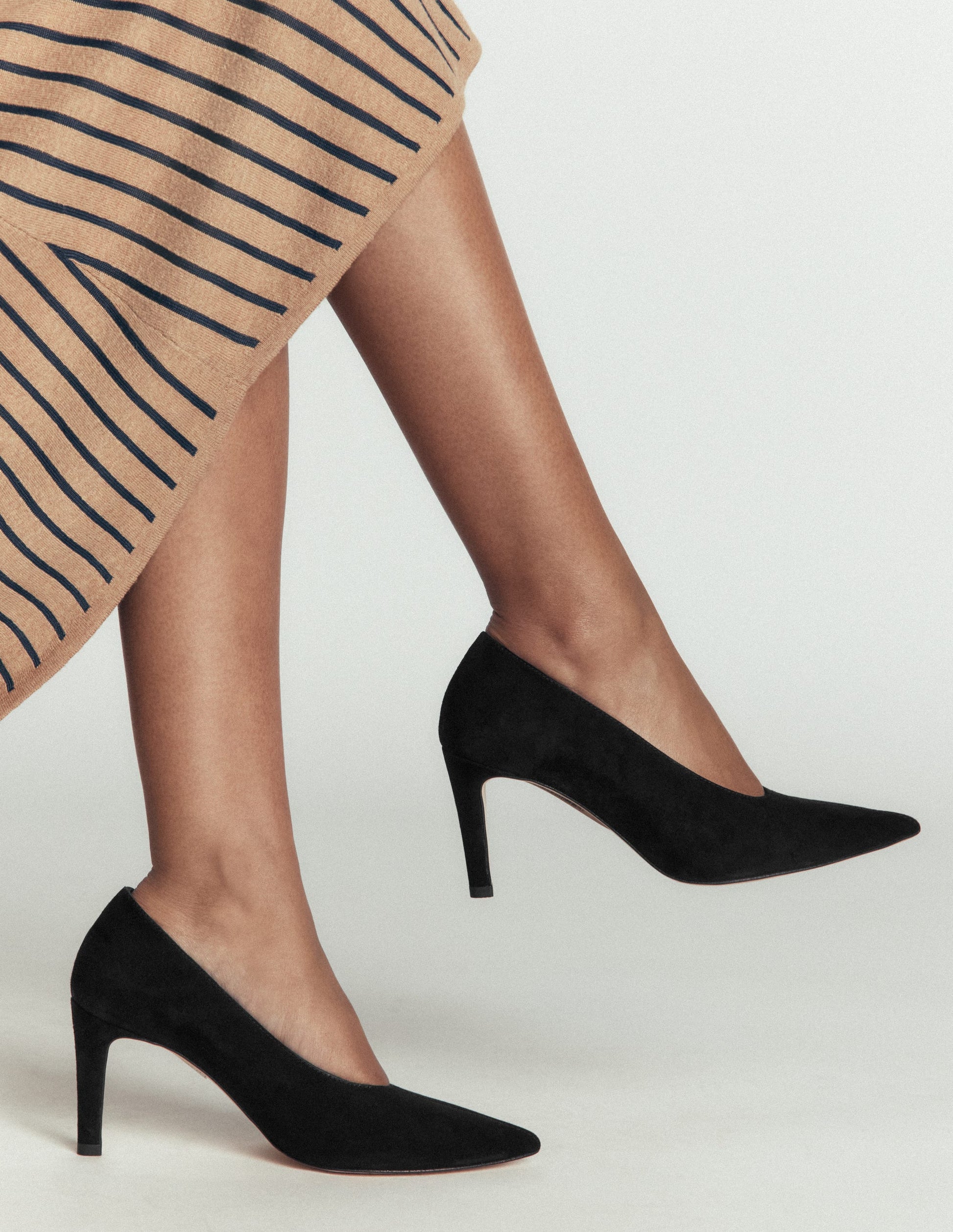 Pointed Court Shoes-Black-2