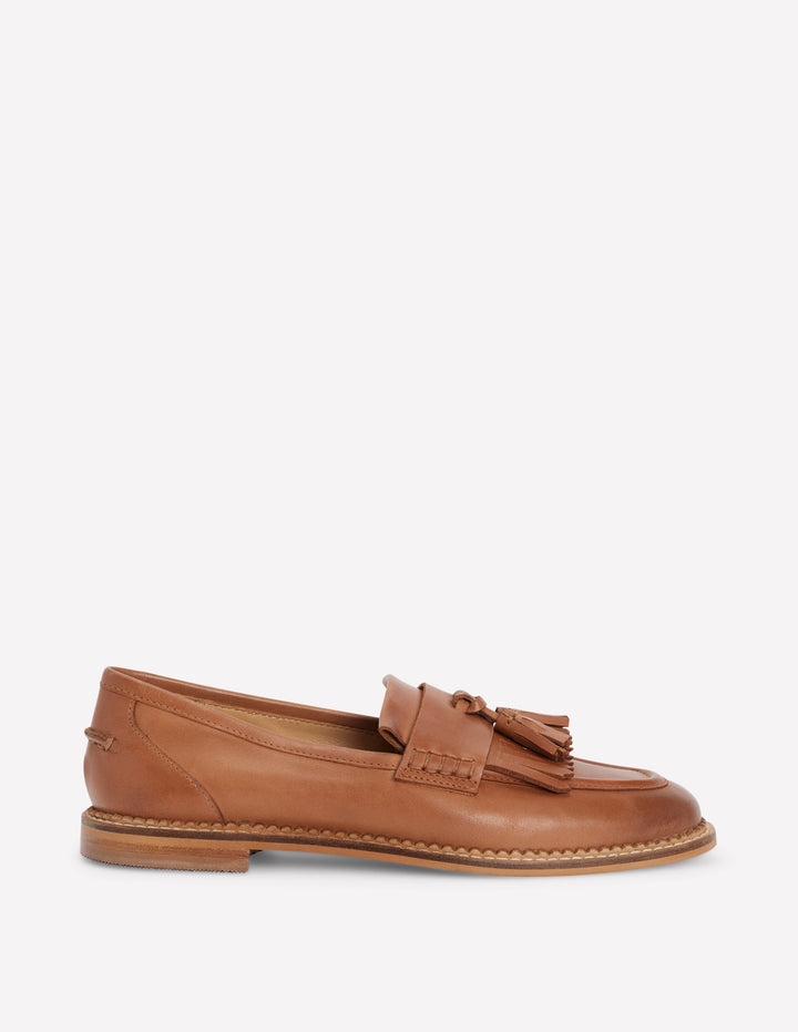 Nya Ghillie Flat Loafers-Tan