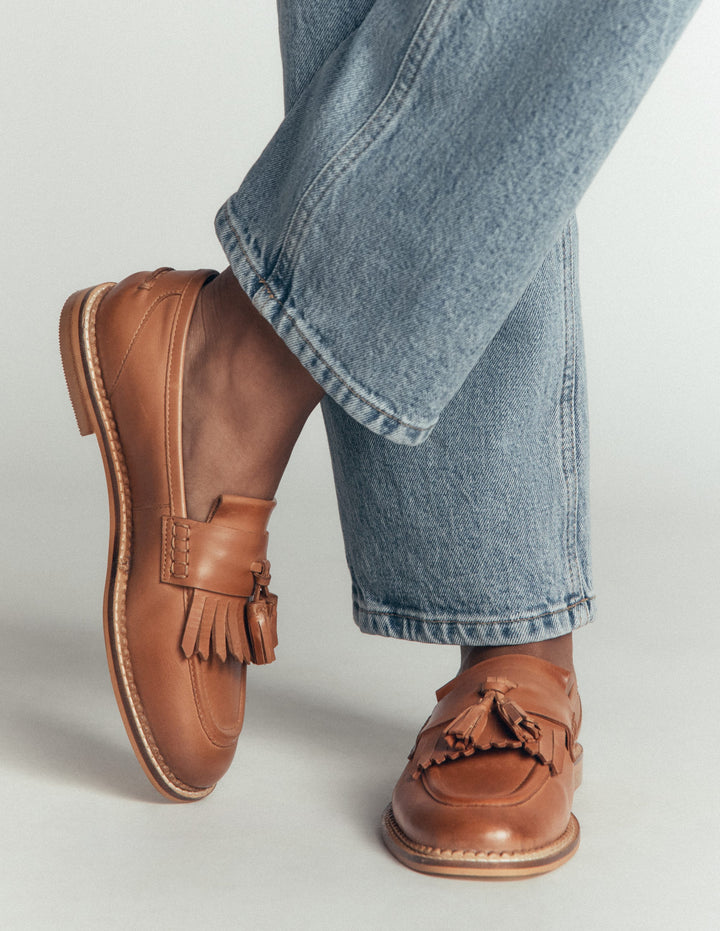 Nya Ghillie Flat Loafers-Tan
