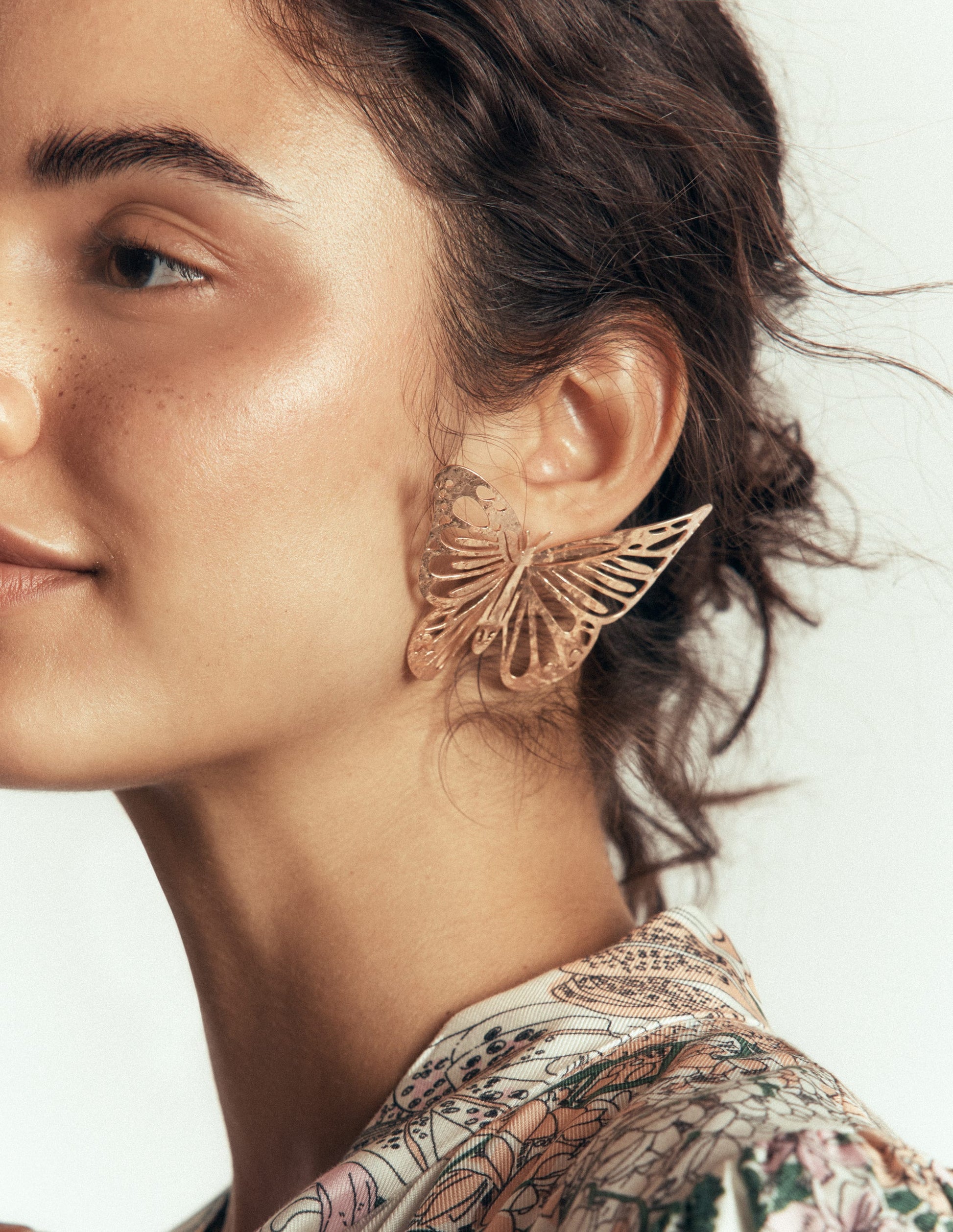Statement Hammered Studs-Butterfly-3