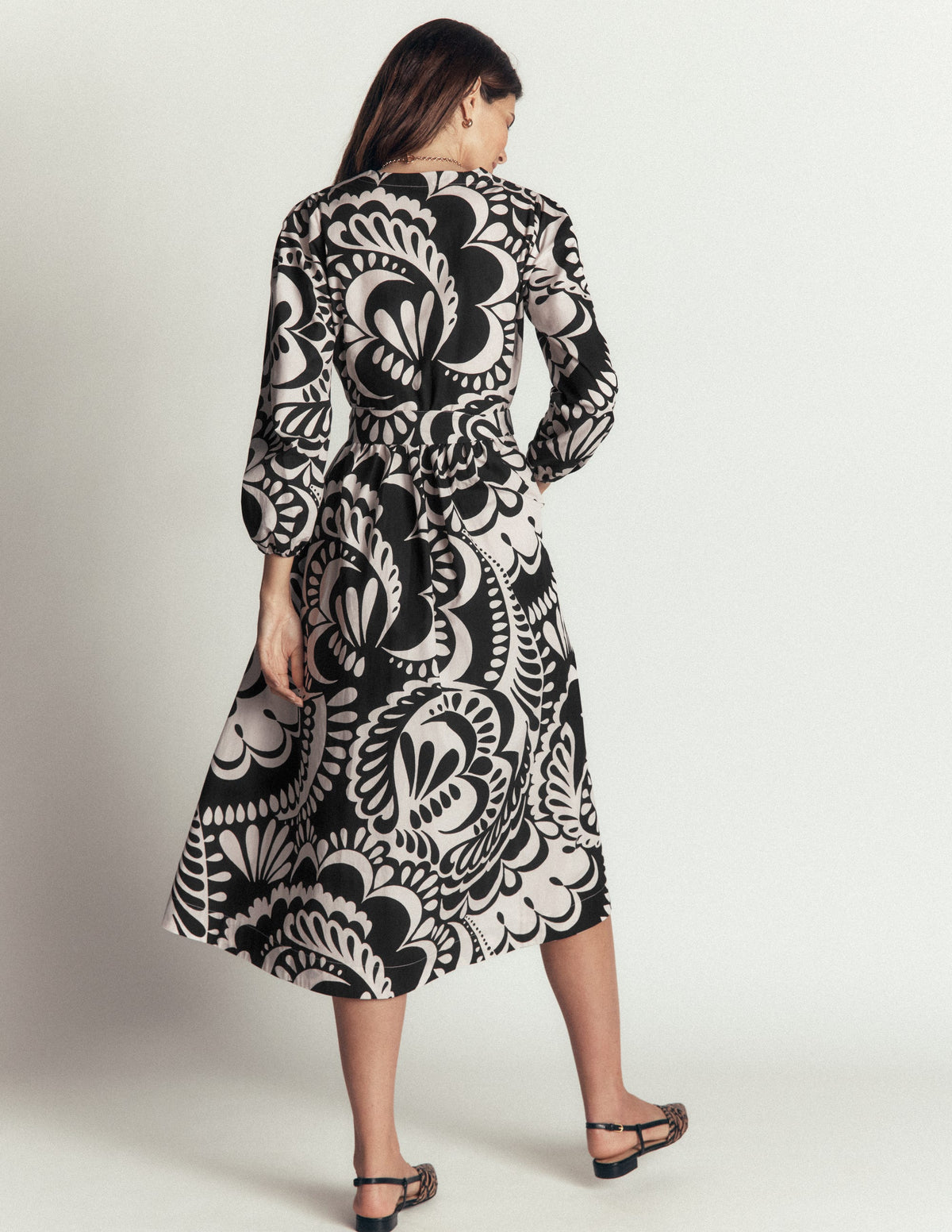 Nicola Cotton Midi Dress-Black, Flourishing Medley - Image 3