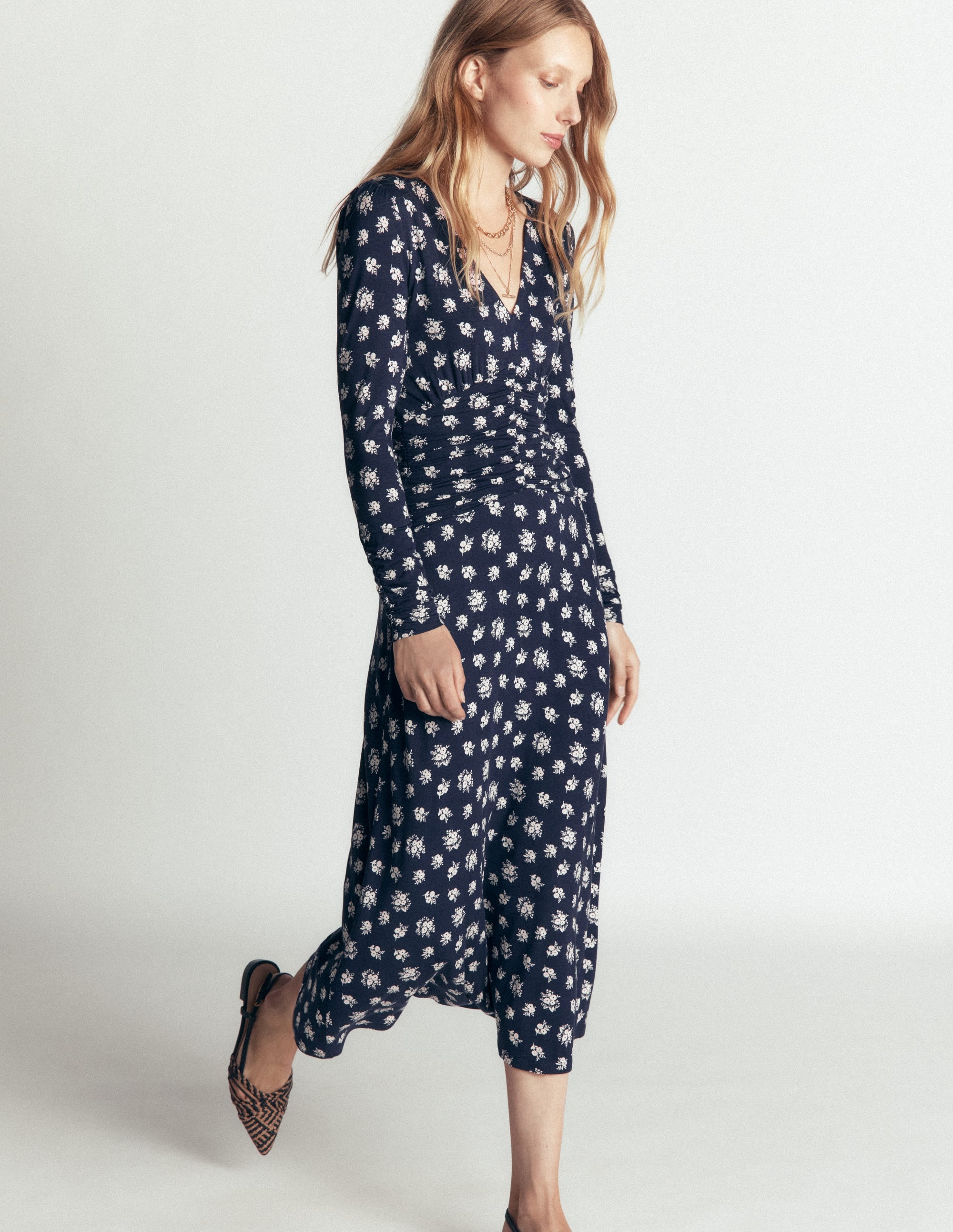 Mya Ruched Jersey Midi Dress-French Navy, Delicate Garden - Image 4