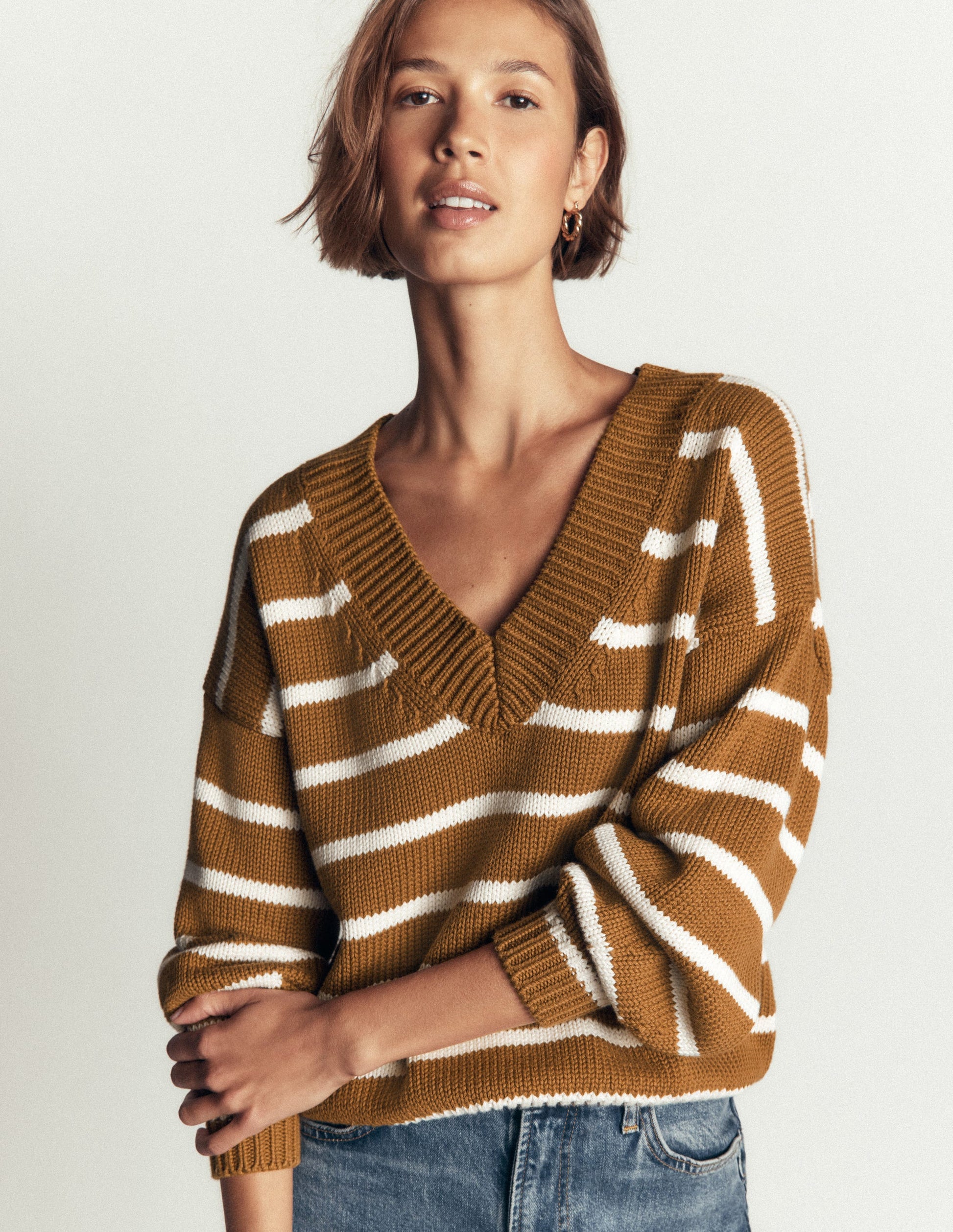 Lucy Cotton V-neck Sweater-Gingerbread, Ivory-2