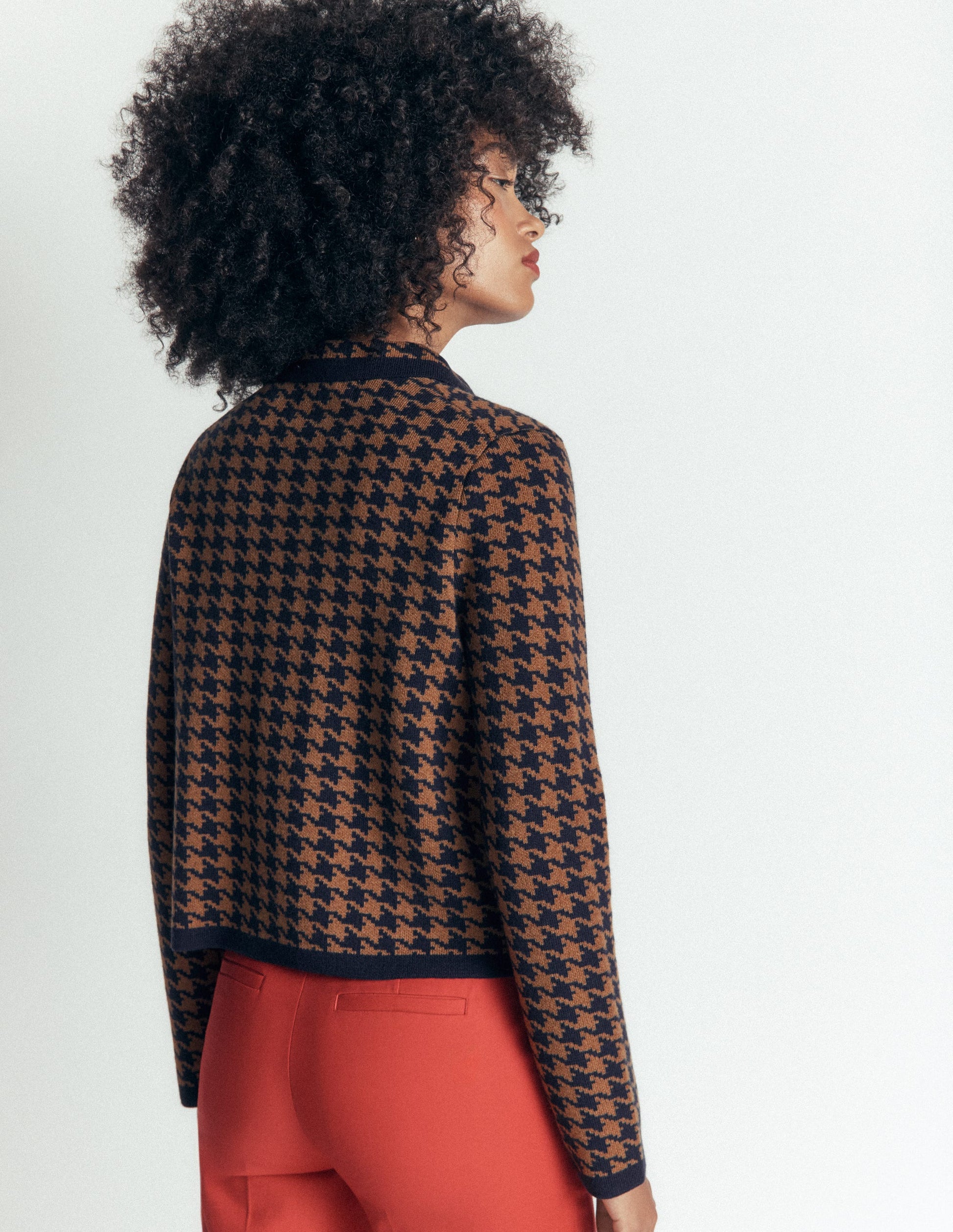 Elizabeth Bow Knitted Jacket-Camel, Dogstooth-3