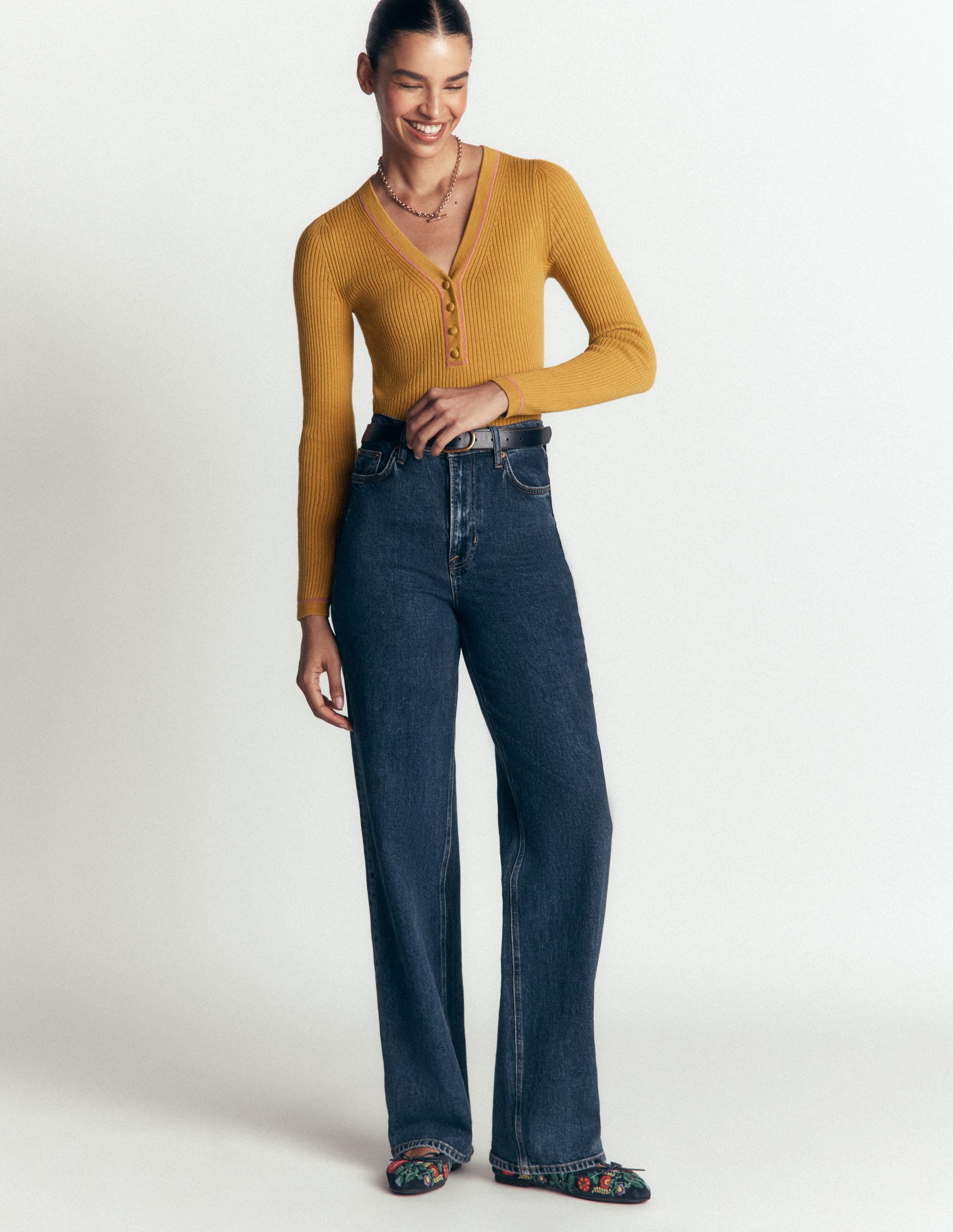 Paula Ribbed V Neck Jumper-Gold Wheat - Image 4