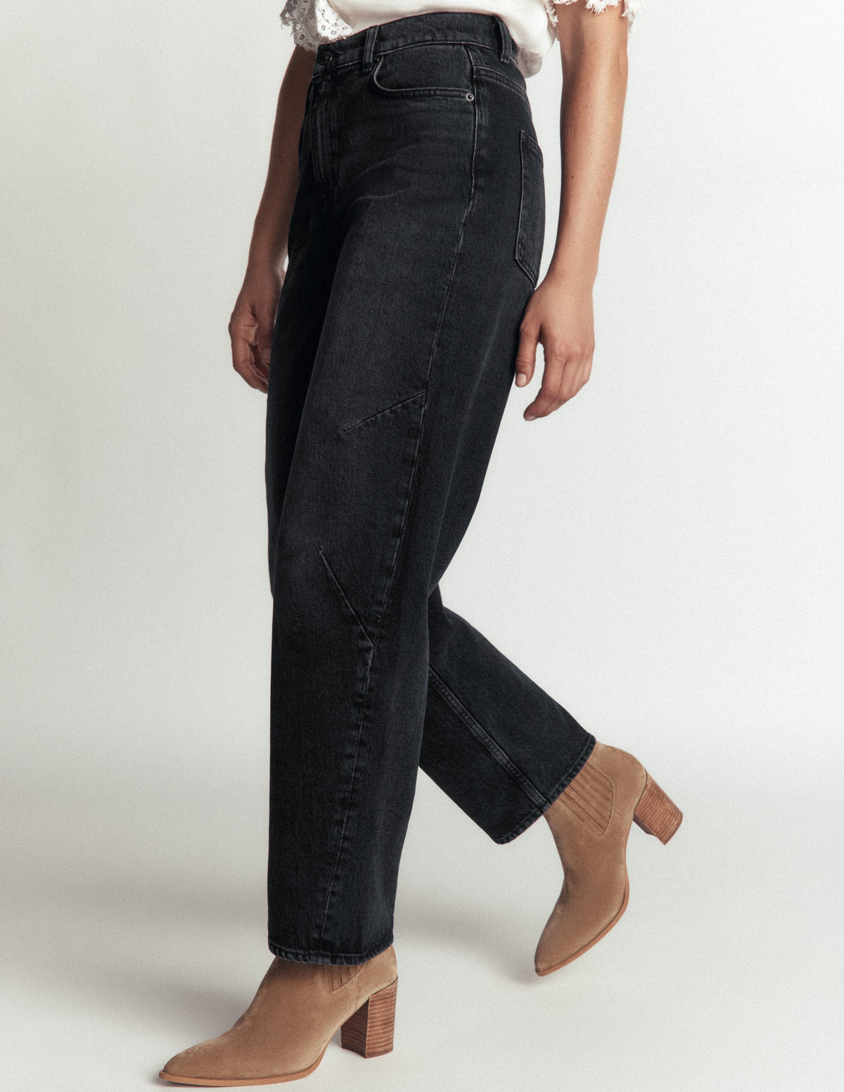 Barrel Leg Jeans-Washed Black-4