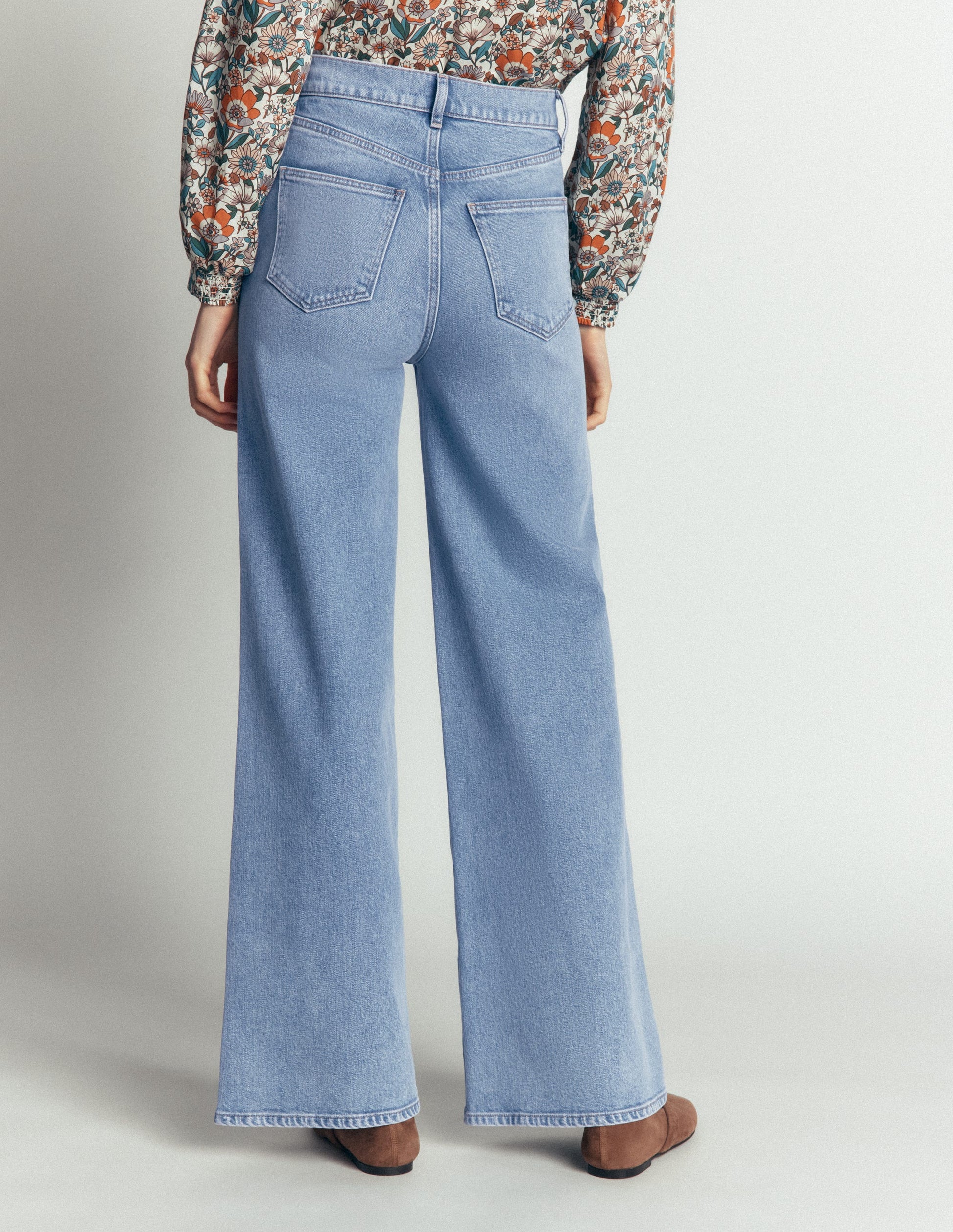 High Rise Wide Leg Jeans-Light Vintage-3