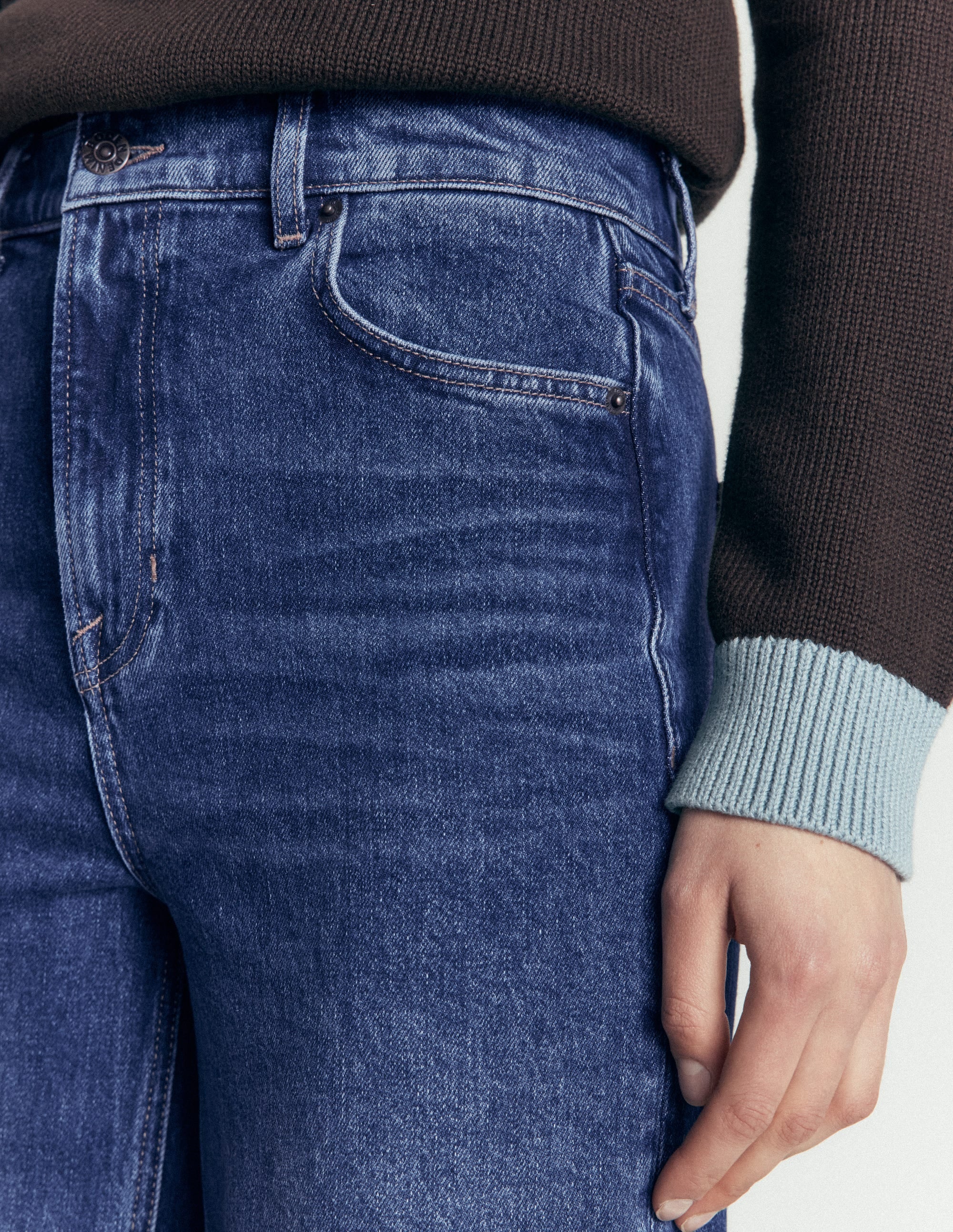 High Rise Wide Leg Jeans-Mid Vintage - Image 2