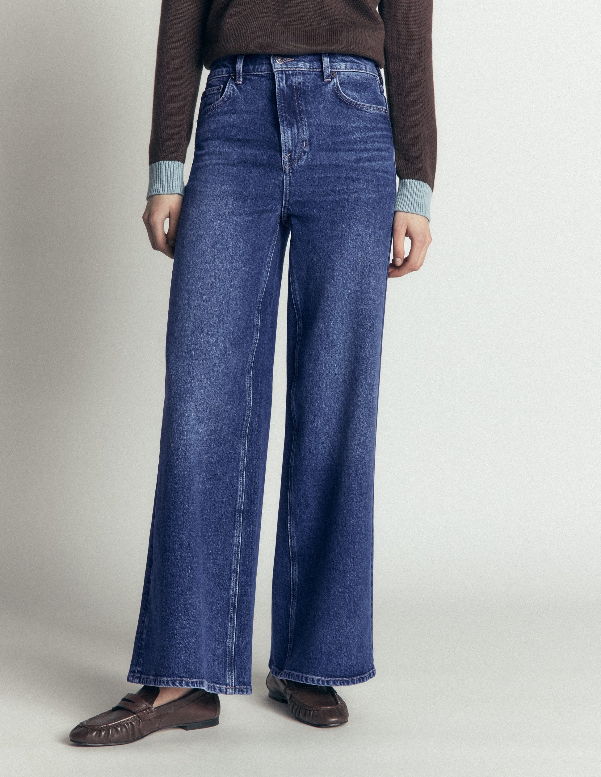High Rise Wide Leg Jeans-Mid Vintage-4