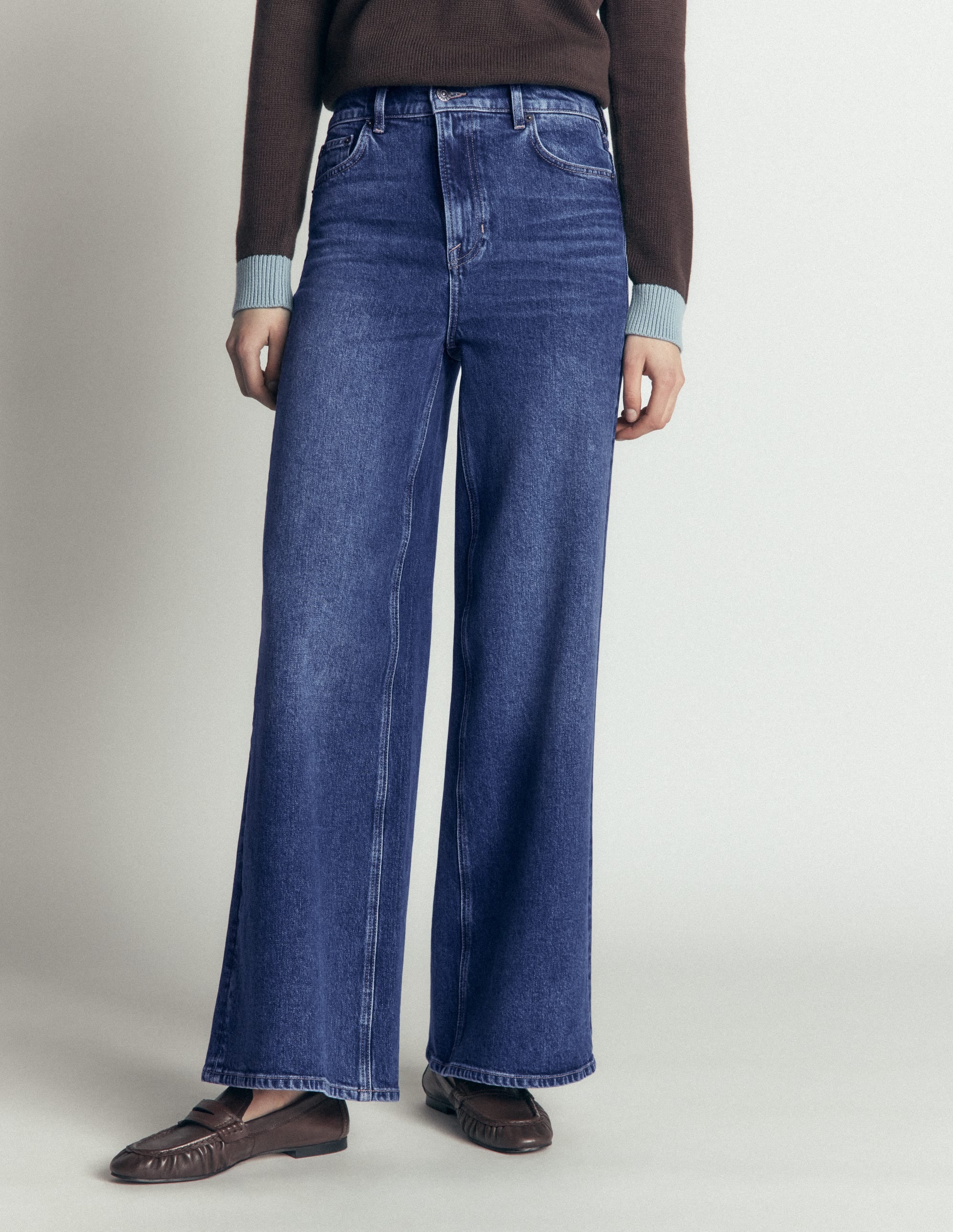 High Rise Wide Leg Jeans-Mid Vintage - Image 4