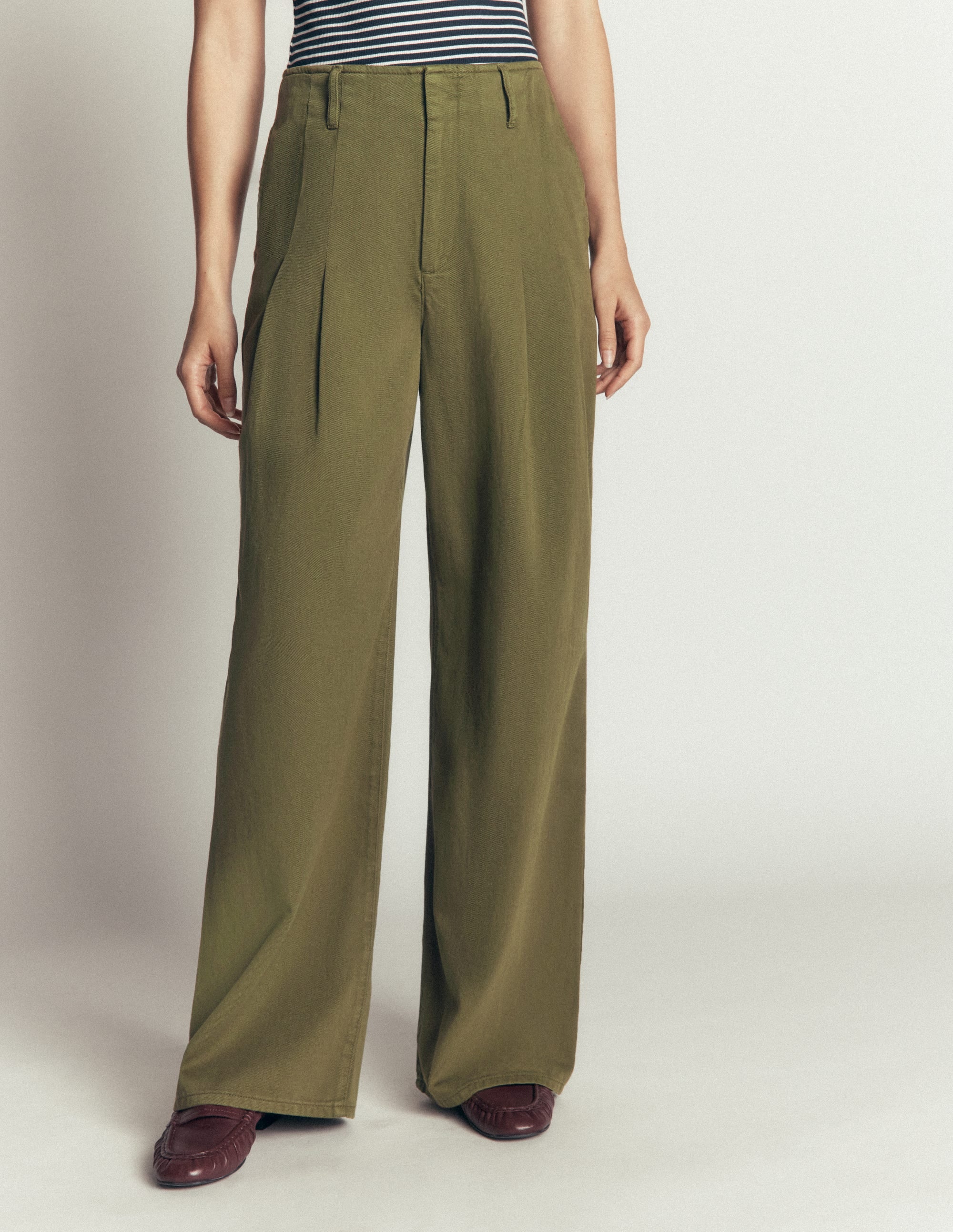 Mayfair Pleat Detail Pants-Woodland Green - Image 4