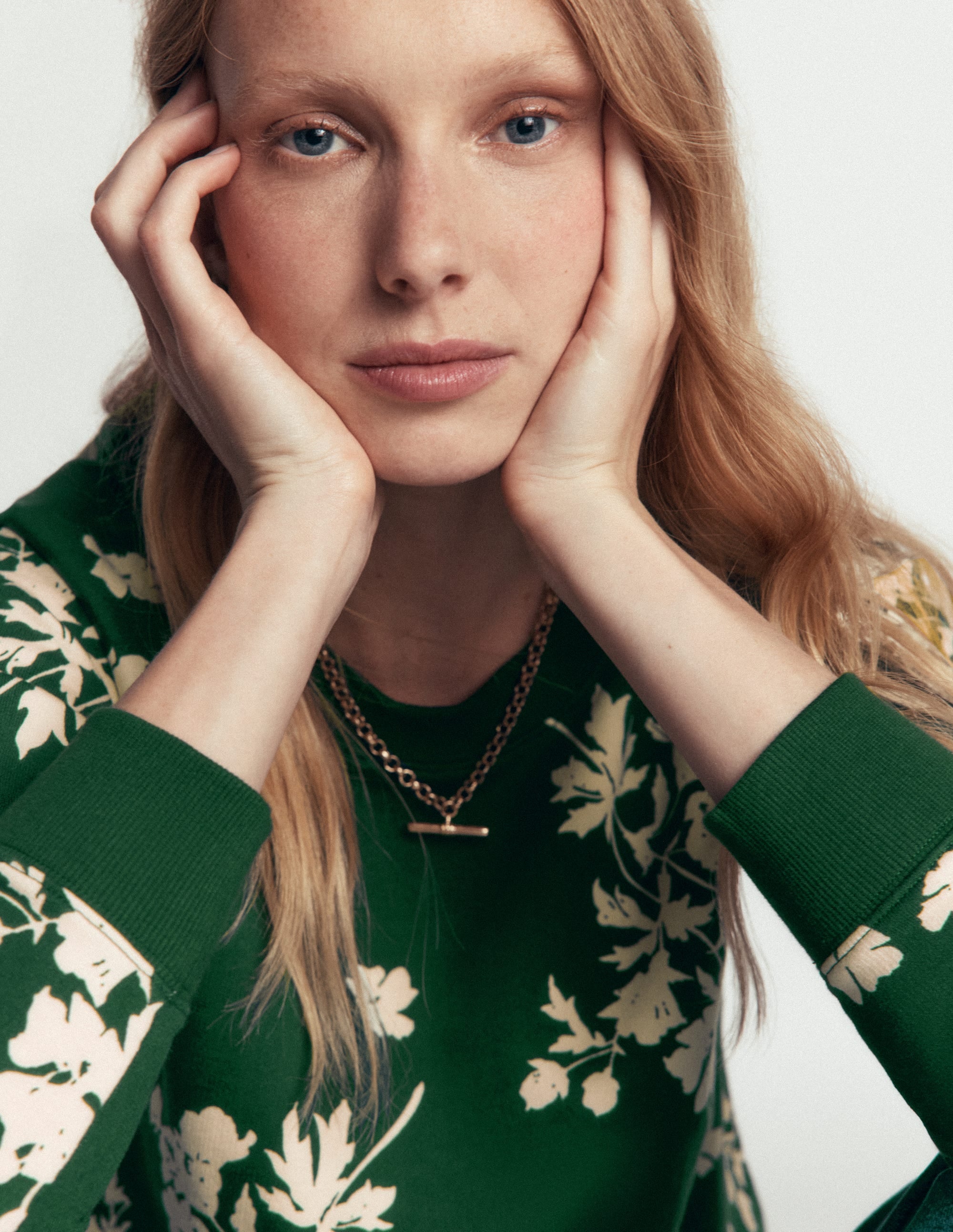 Rosa Printed Sweatshirt-Hunter Green, Flecked Bunch - Image 2
