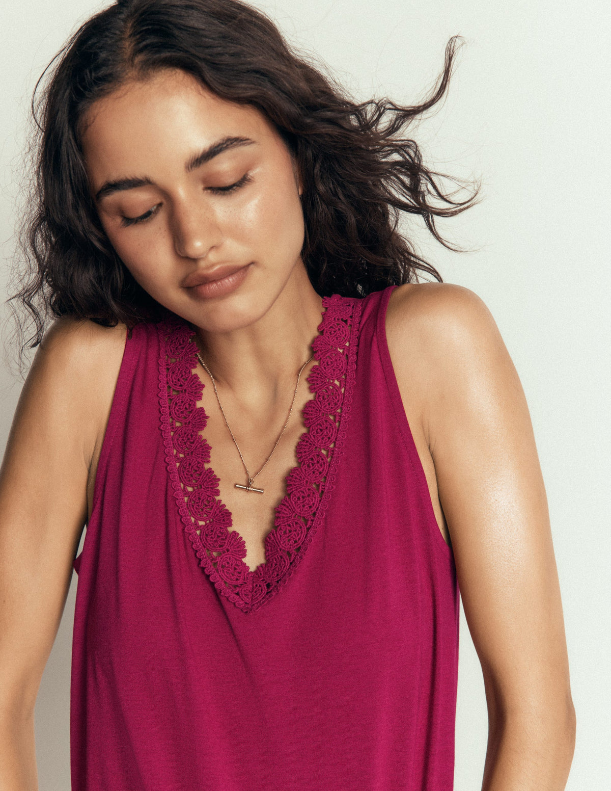 Supersoft V Neck Trim Vest-Beetroot Red - Image 2