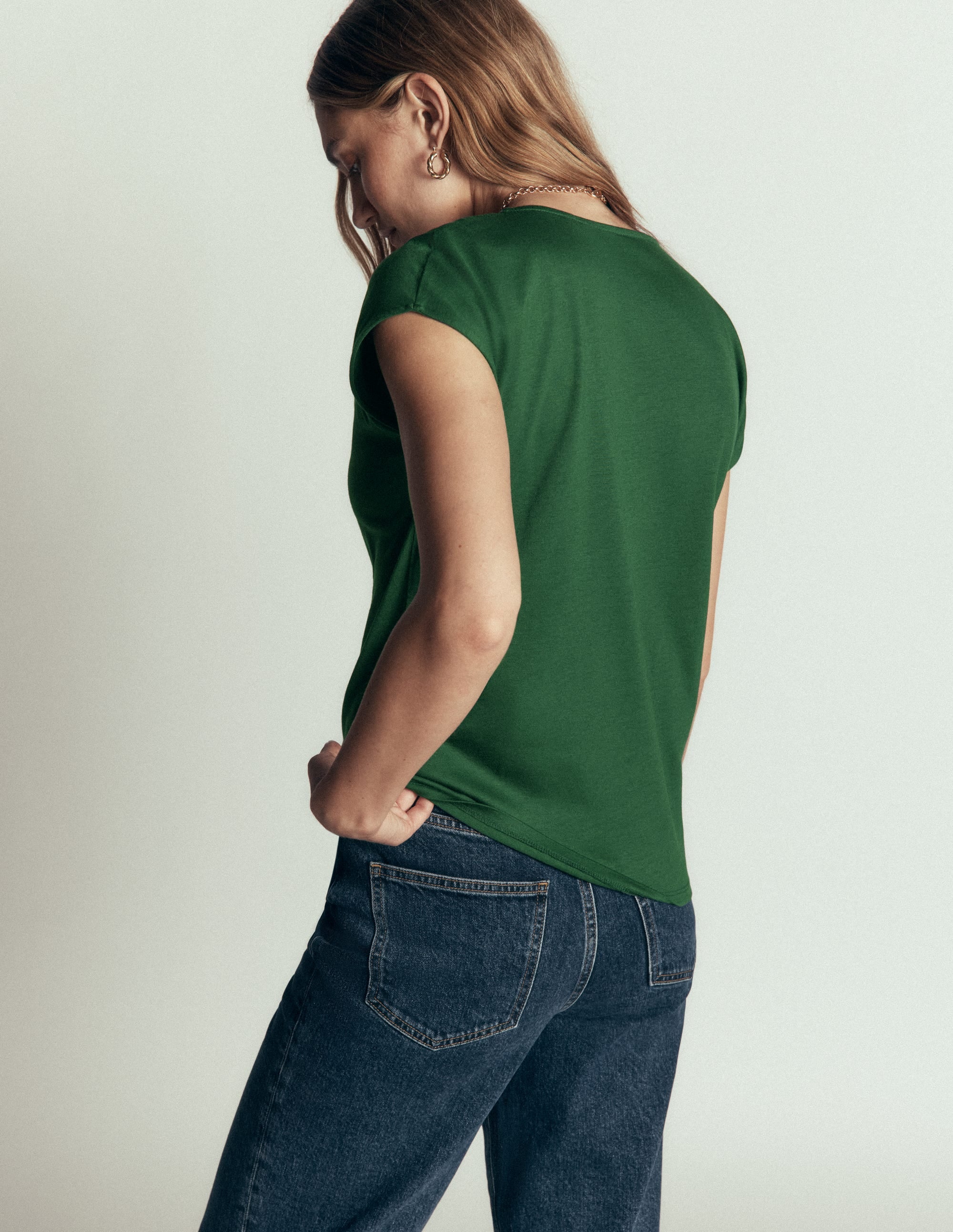 Supersoft V-neck T-shirt-Hunter Green - Image 3