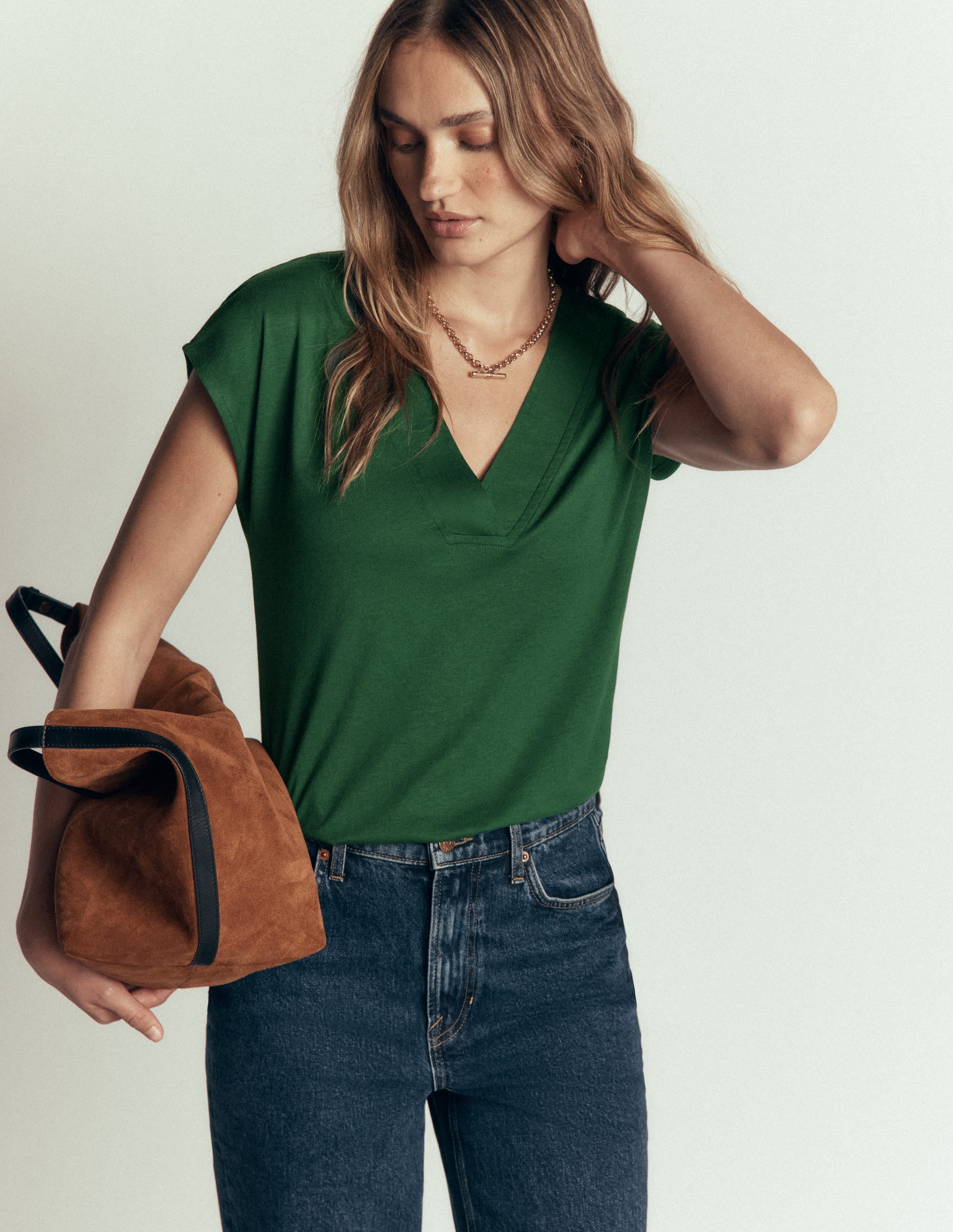 Supersoft V-neck T-shirt-Hunter Green - Image 5
