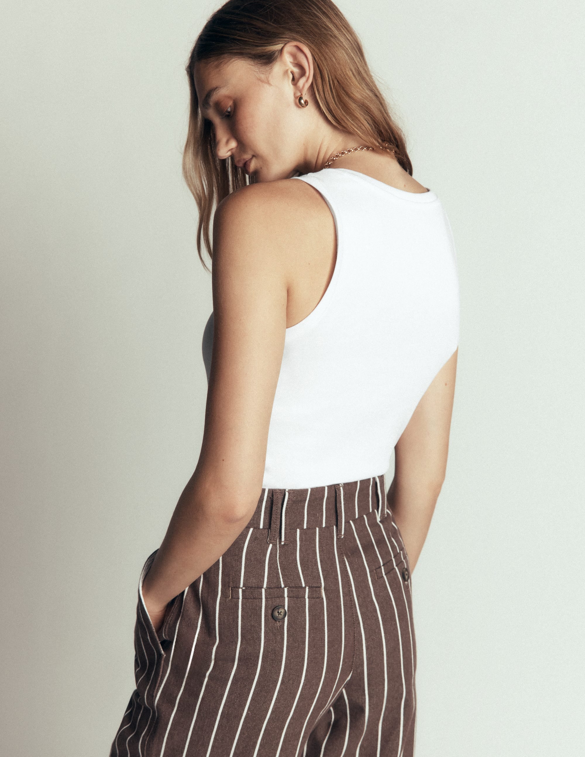 Essential V Neck Vest-White - Image 3