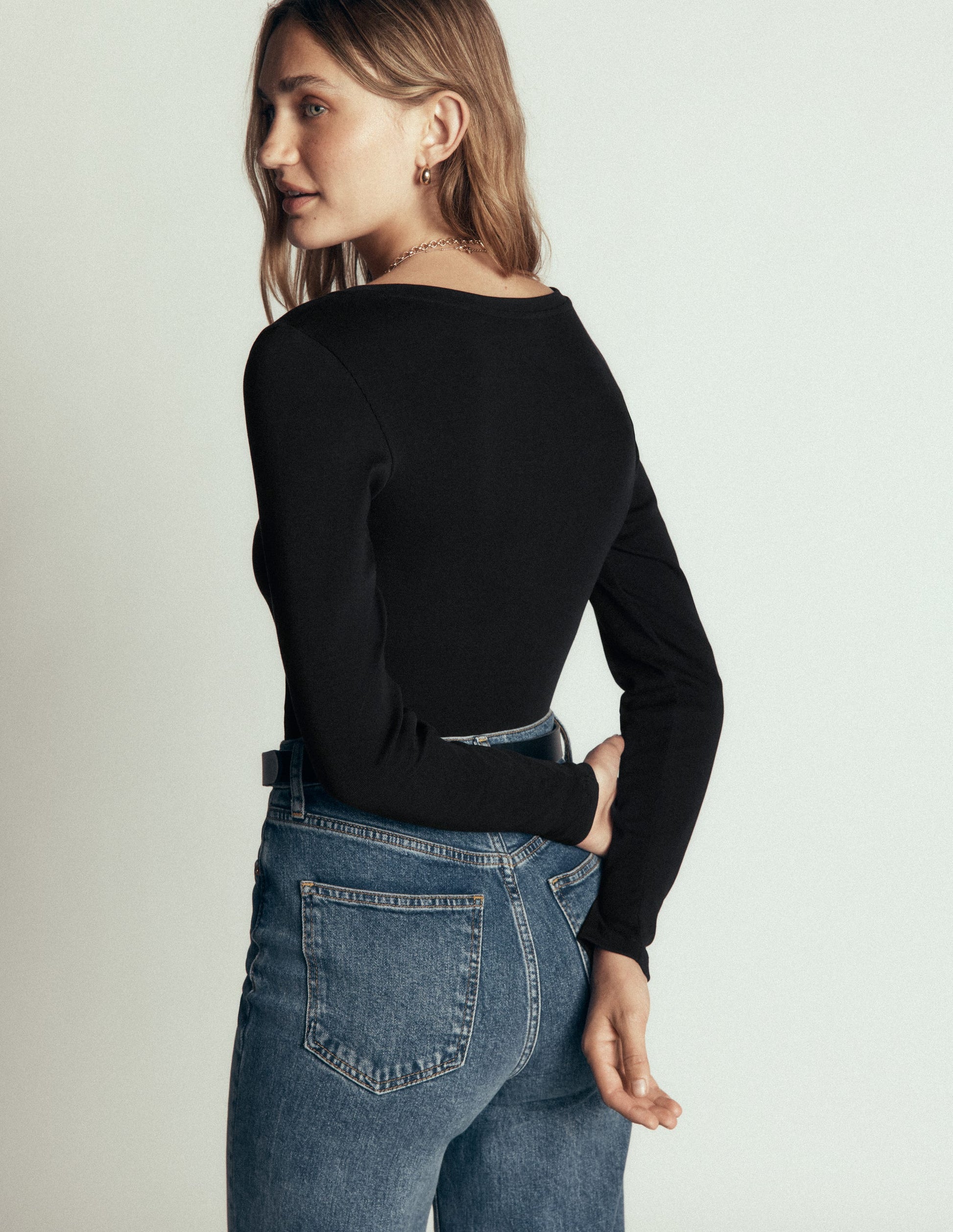 Annie Essential V Neck Top-Black-3