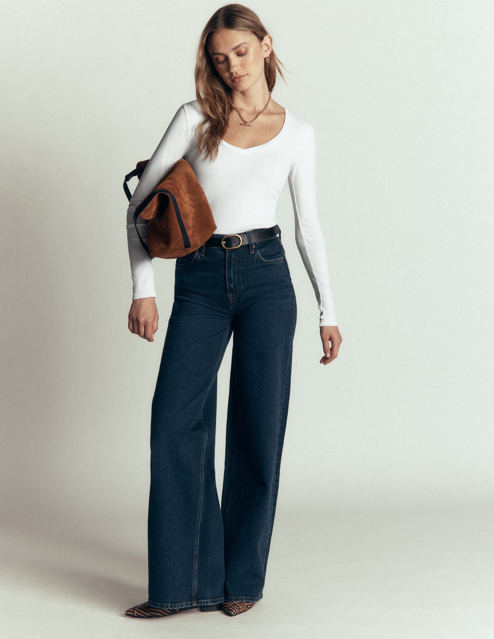 Annie Essential V Neck Top-White - Image 2