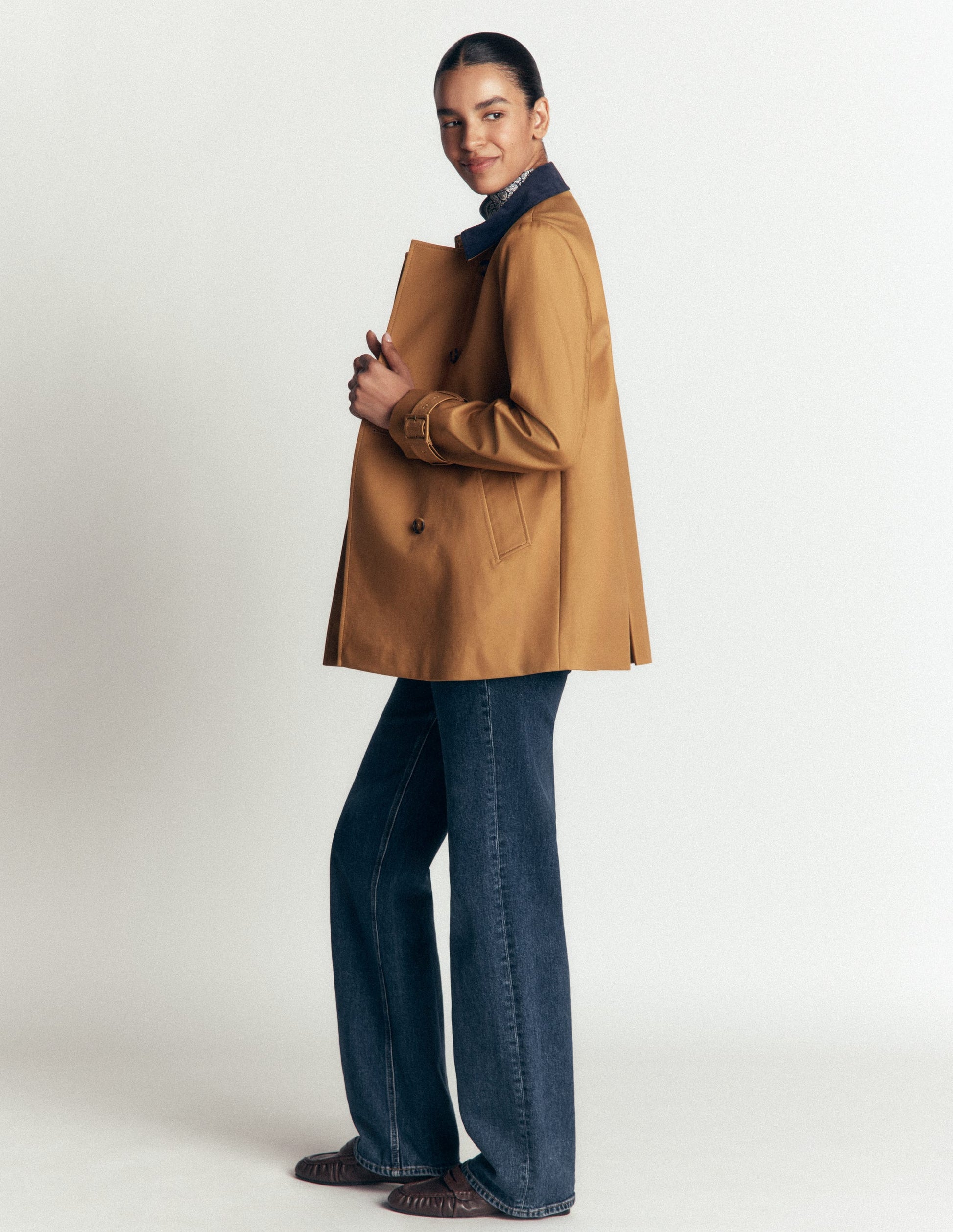 Swing Box Short Trench-Camel-5