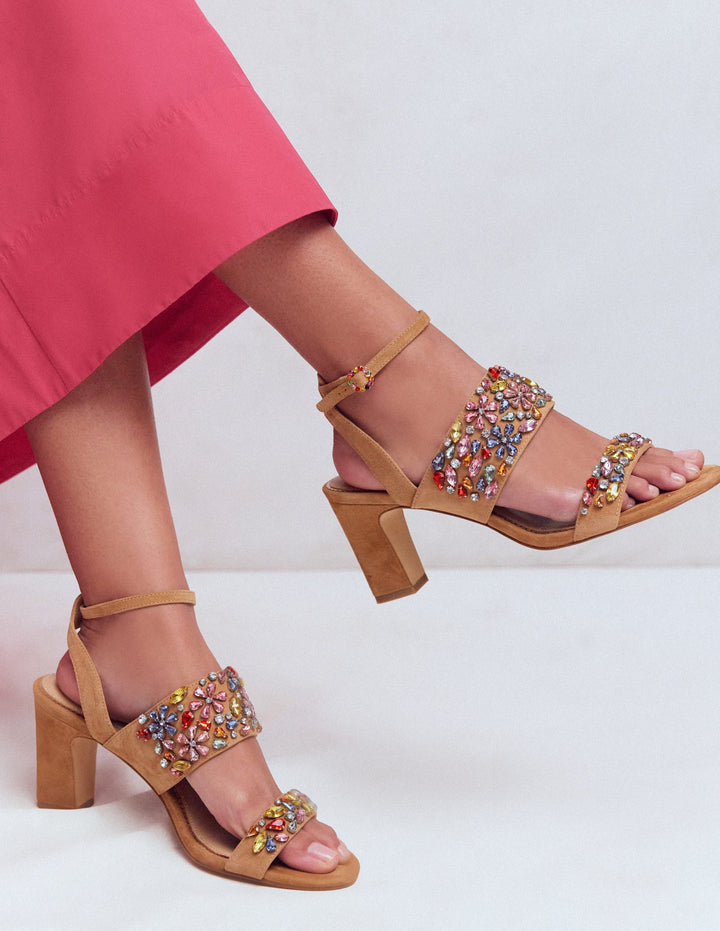 What to Wear to Graduation | Women's Guest Outfits | Boden | Boden USA What to Wear to Graduation | Women's Guest Outfits | Boden | Boden USA