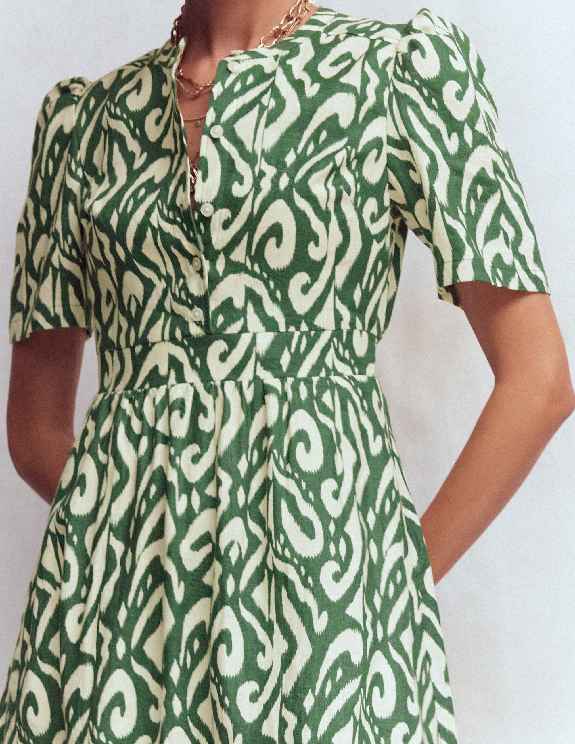 Ivy Button Linen Midi Dress-Hunter Green Ikat - Image 2