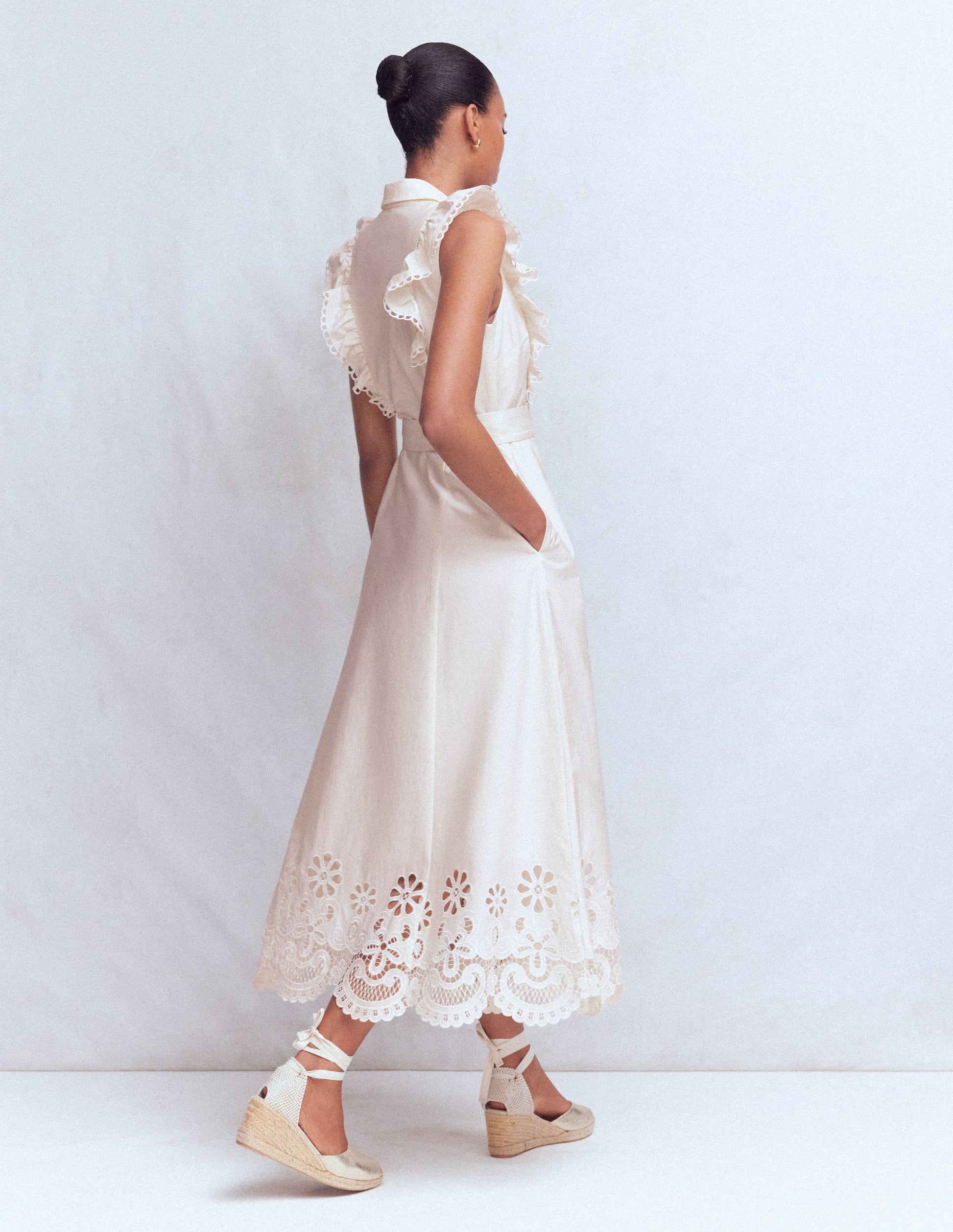 cute lace wedding dresses Cute Lace V-neck Popular Blush A-line Custom Knee Length Wedding Gown, White