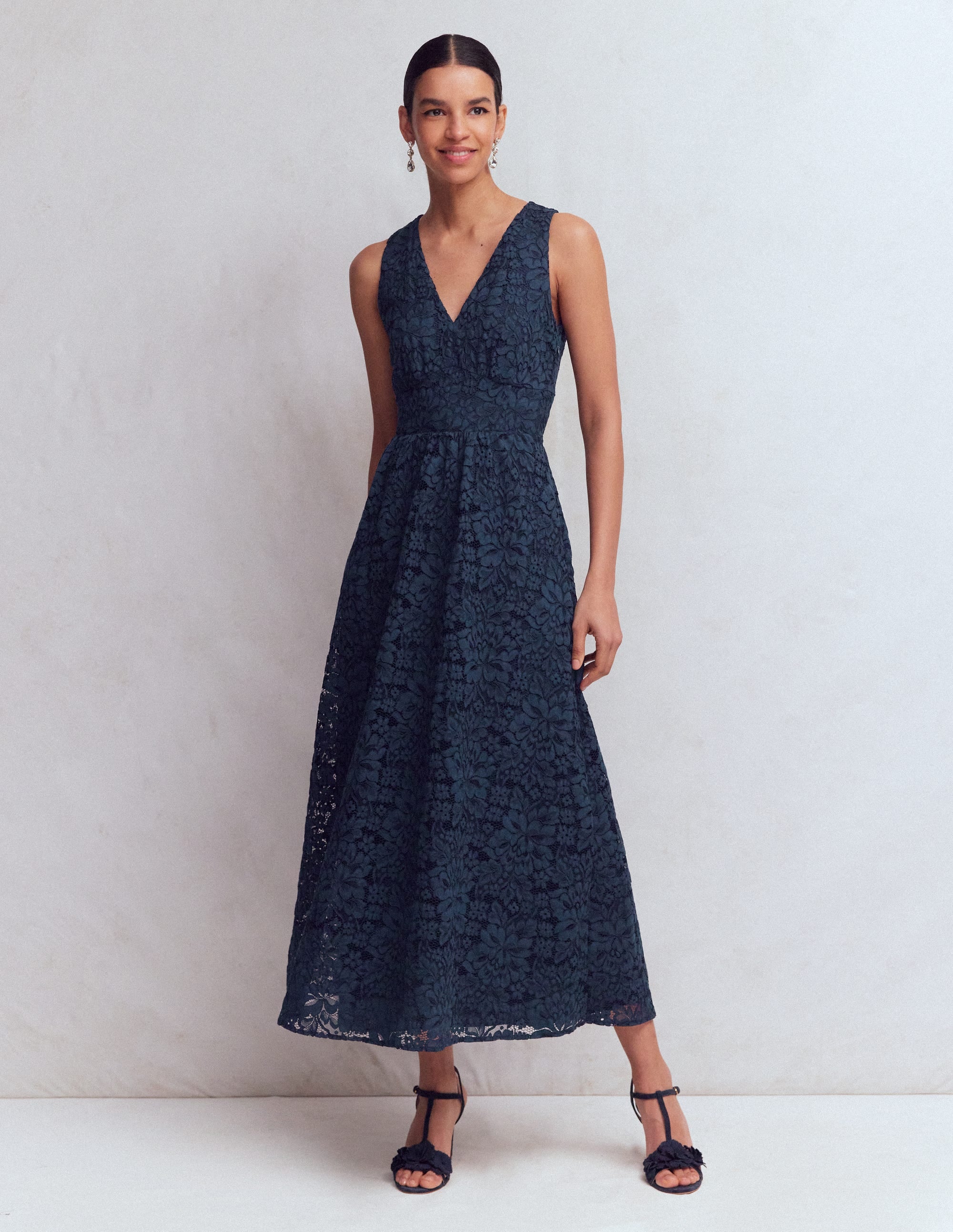 Lace Plunge Neck Panel Dress-Navy - Image 4