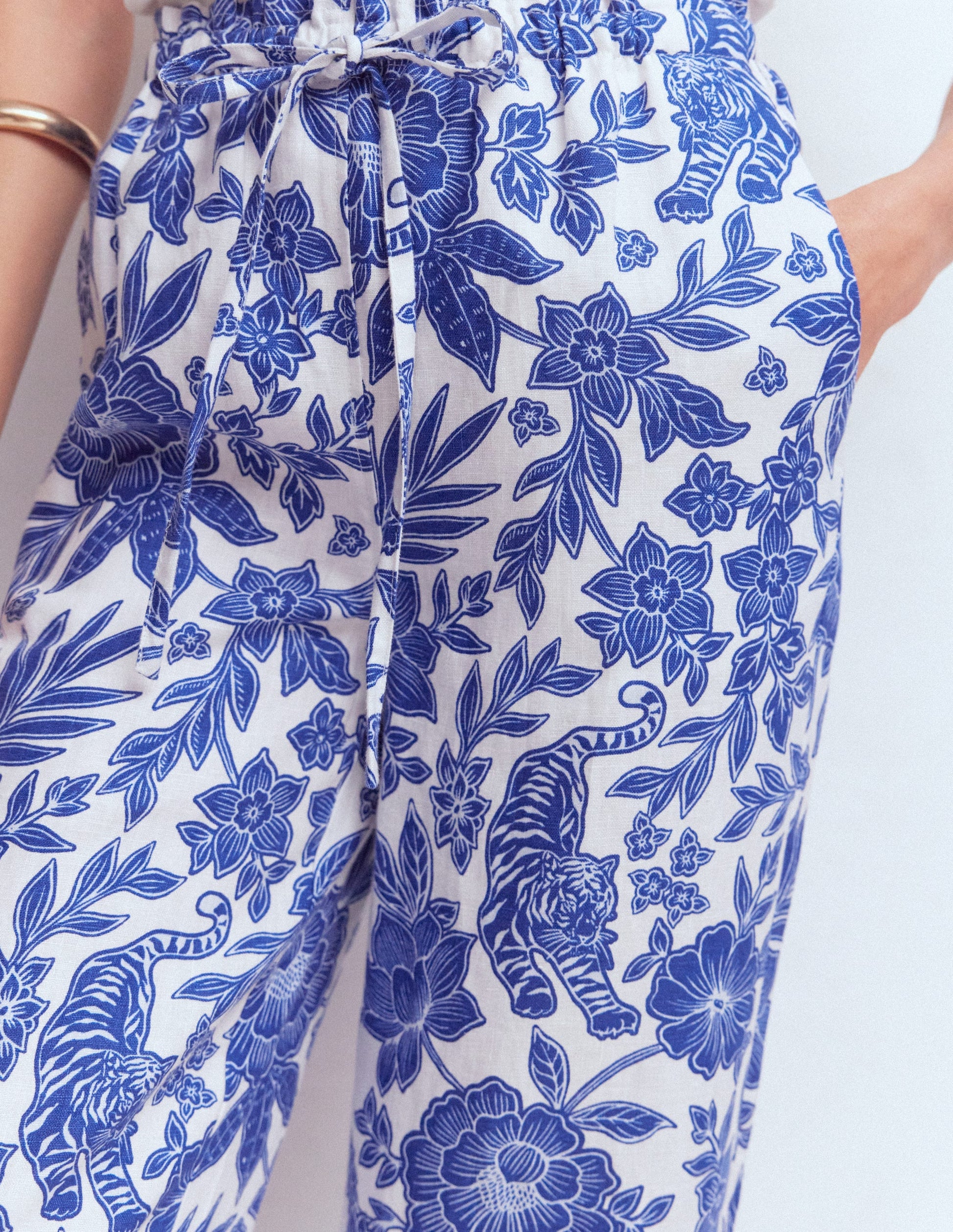 Islington Linen Crop Pants-Mazarine Blue, Tigers Paradise-5