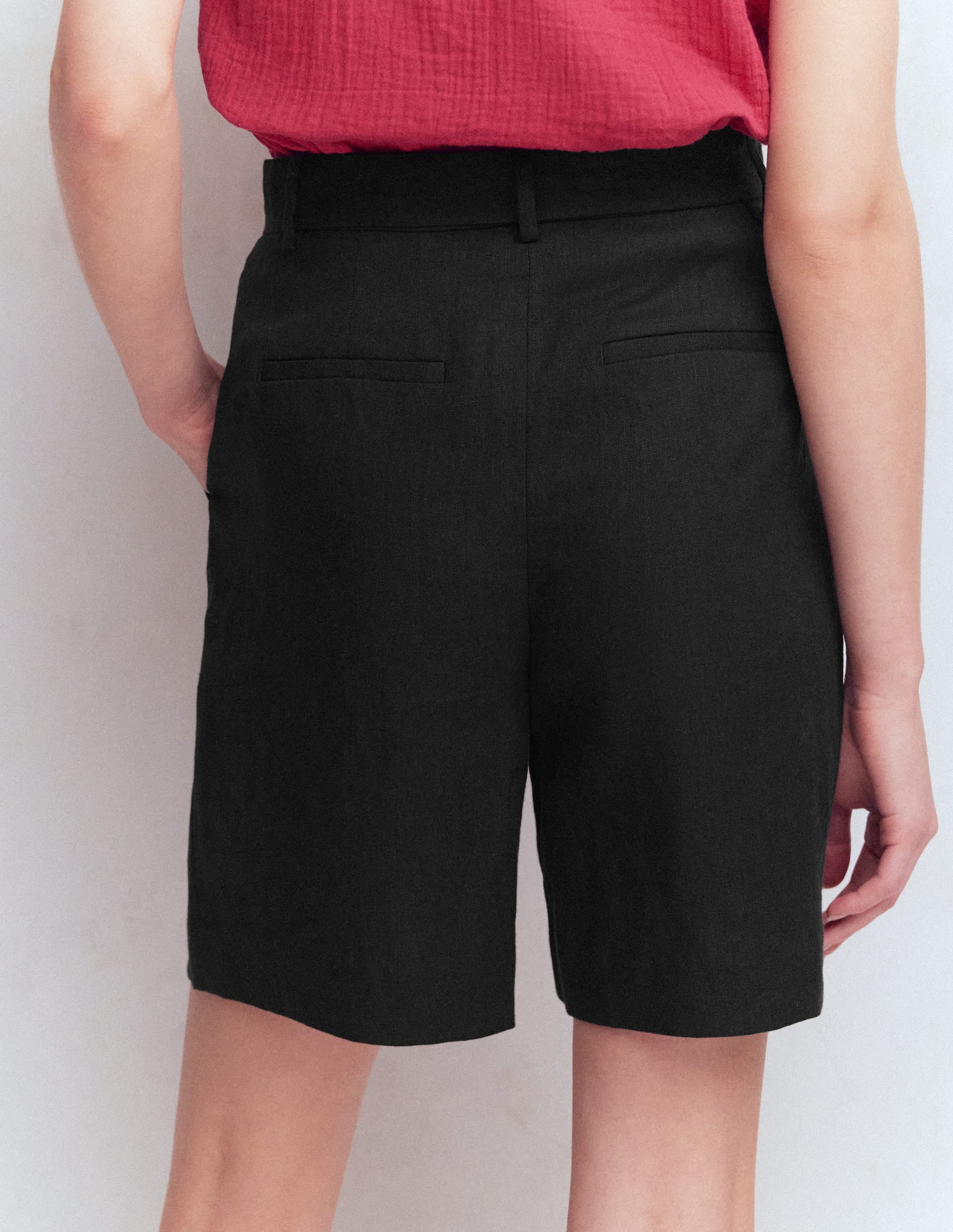 Chelsea Belted Linen Shorts-Black - Image 3