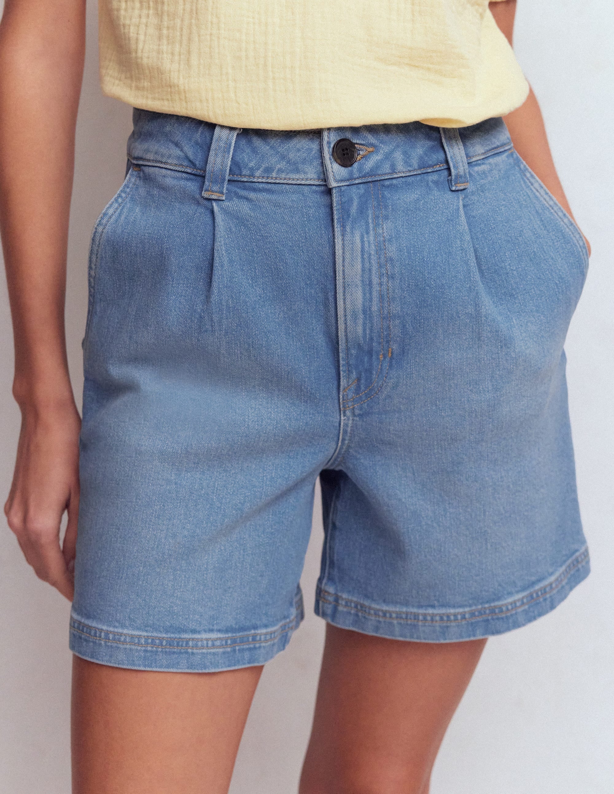 Pleat Front Denim Shorts-Light Vintage - Image 2