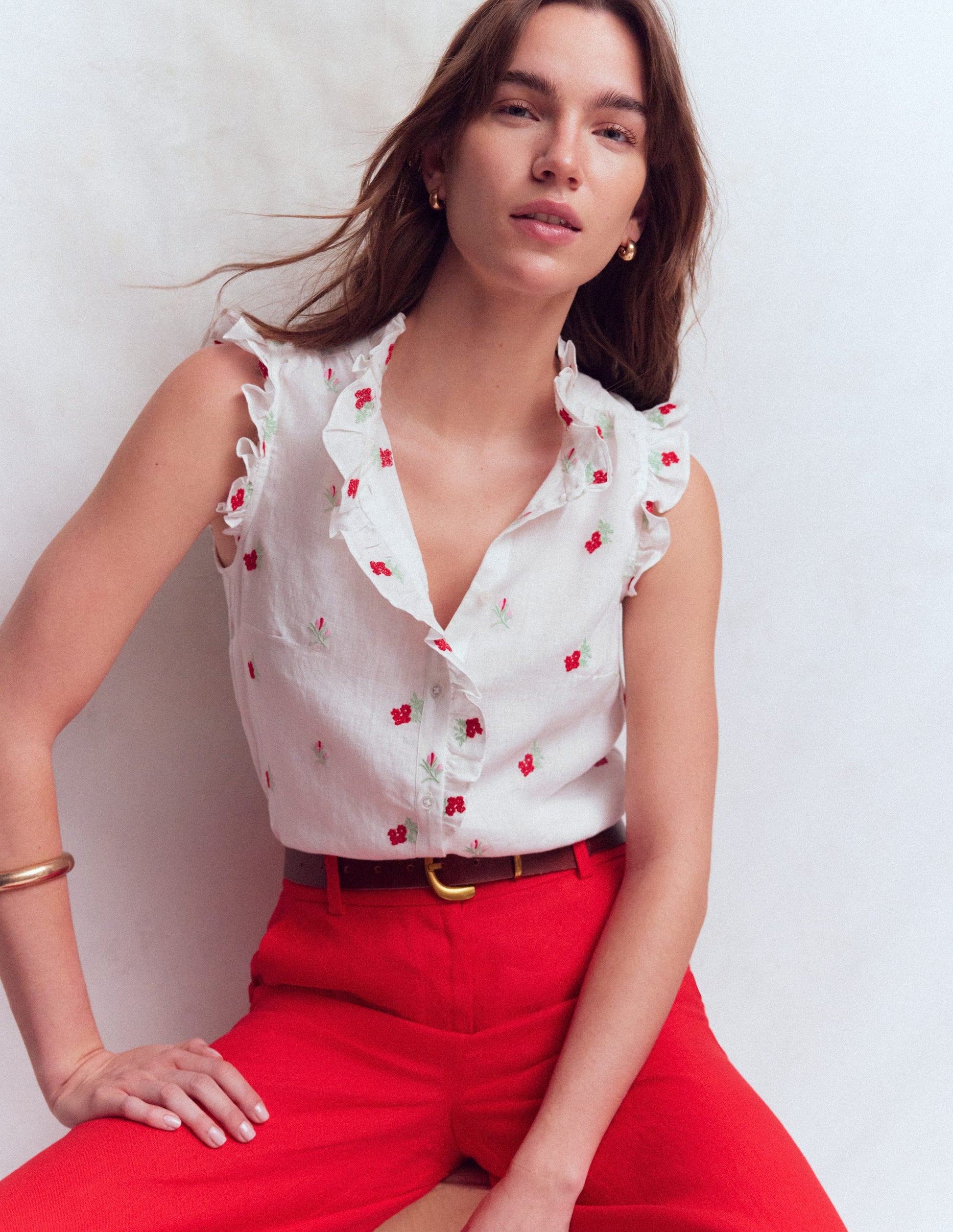 Isabel Sleeveless Linen Top-Floral Embroidery-1