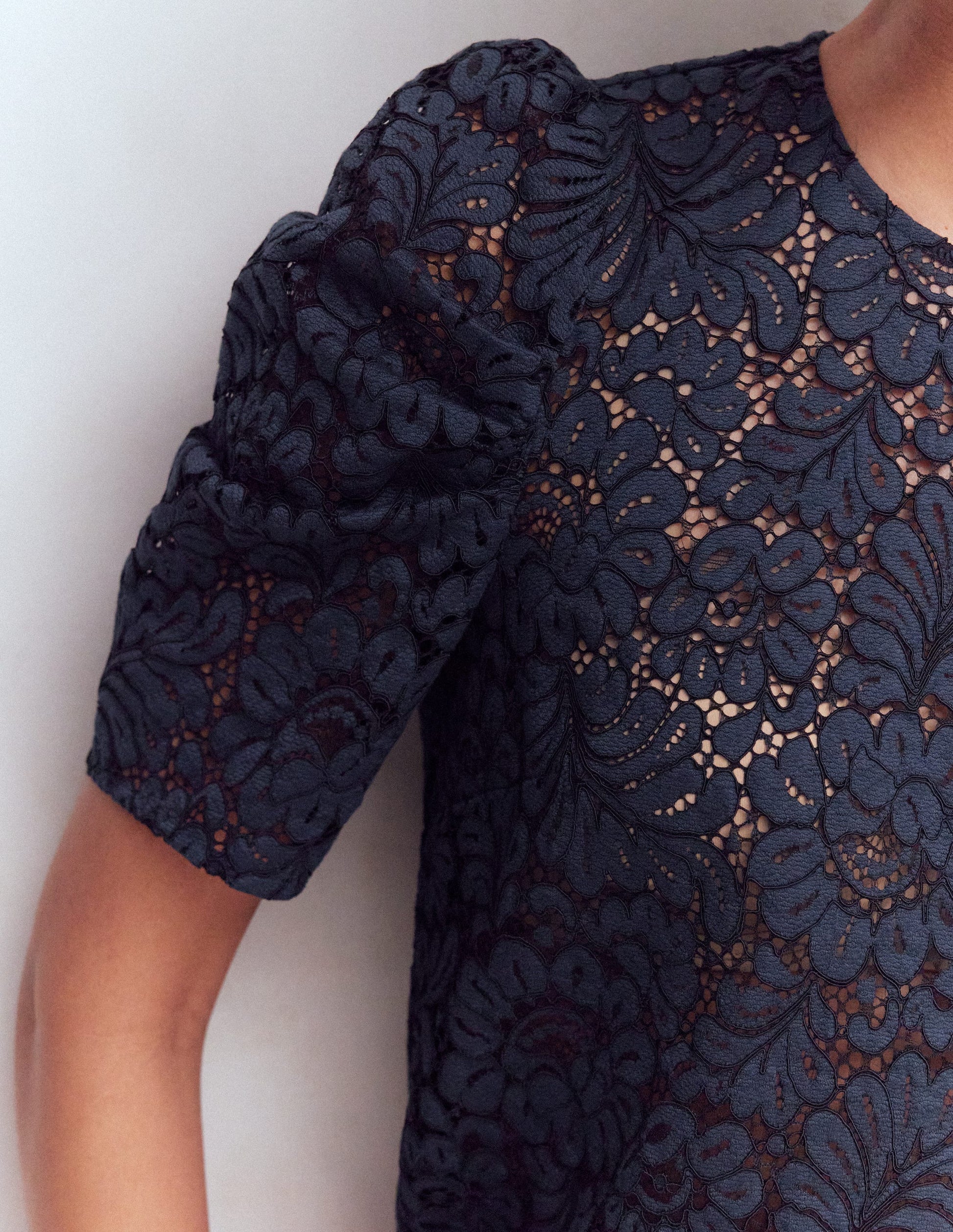 Pleat Sleeve Lace T-shirt-Navy-2
