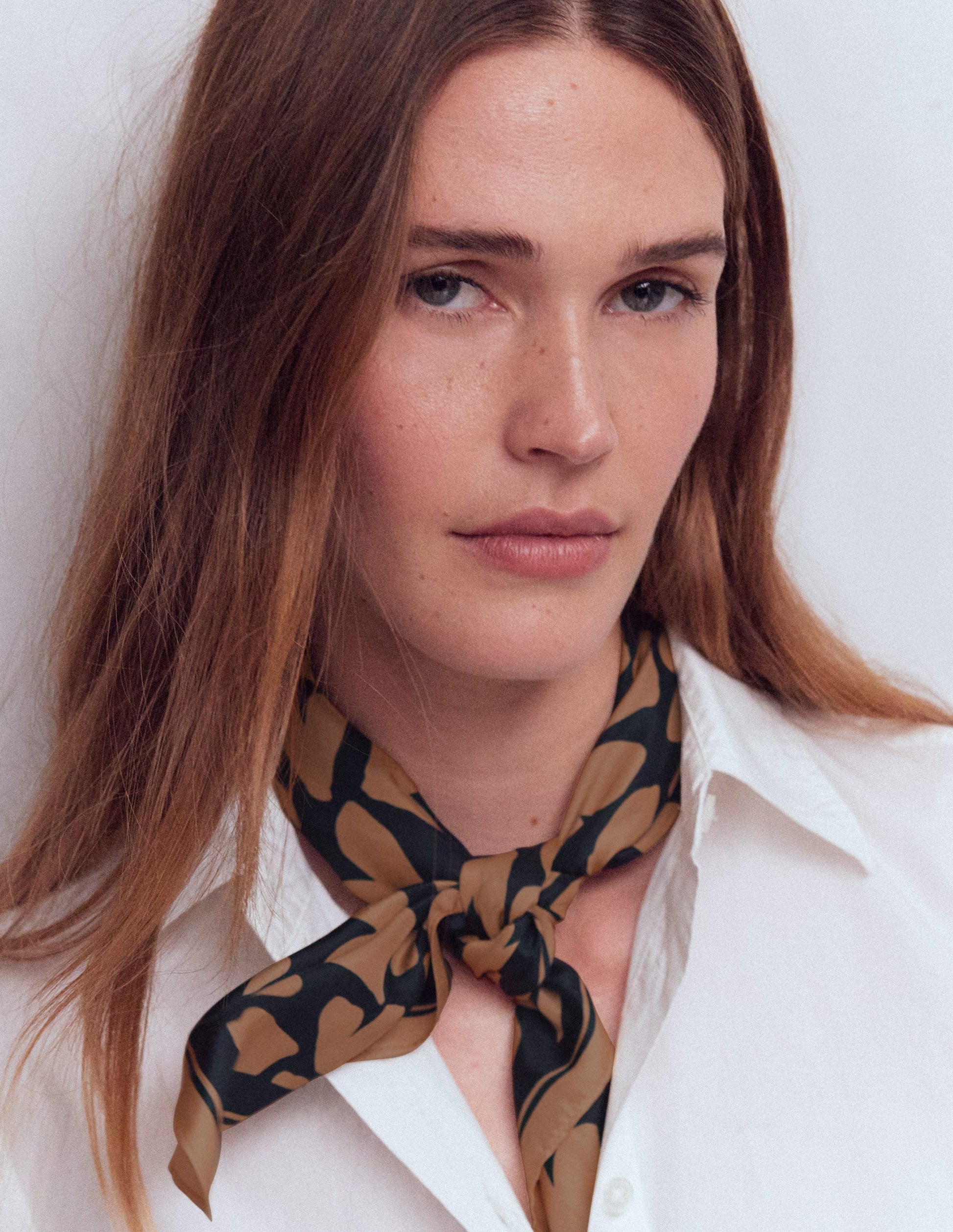 Elisabeth Silk Square Scarf-Heart Scatter-1