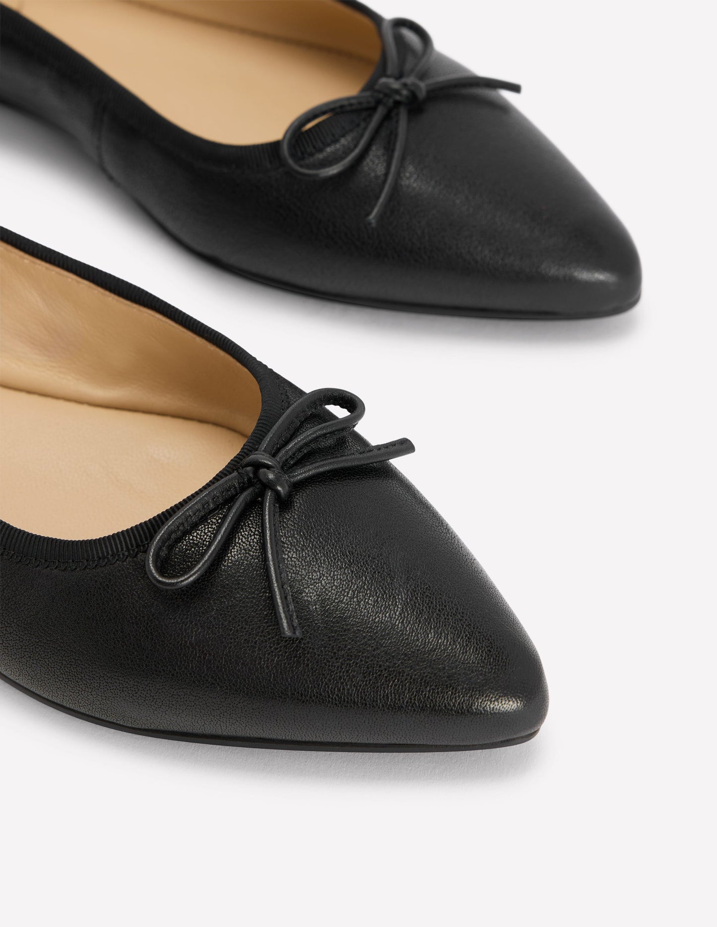 Point Flexi Sole Flats-Black Tumble Leather